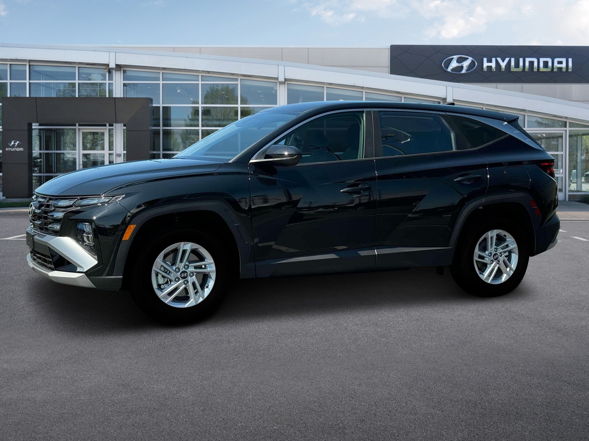 2025 Hyundai Tucson SE photo 2