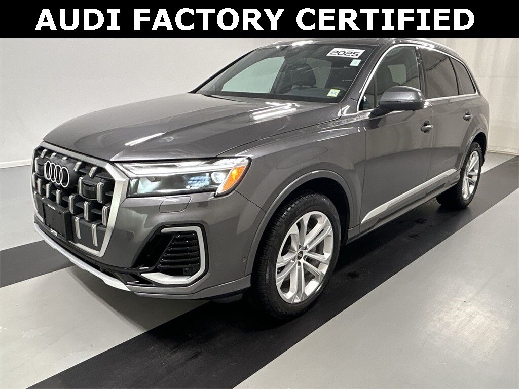 Used 2025 Audi Q7 55 Premium SUV