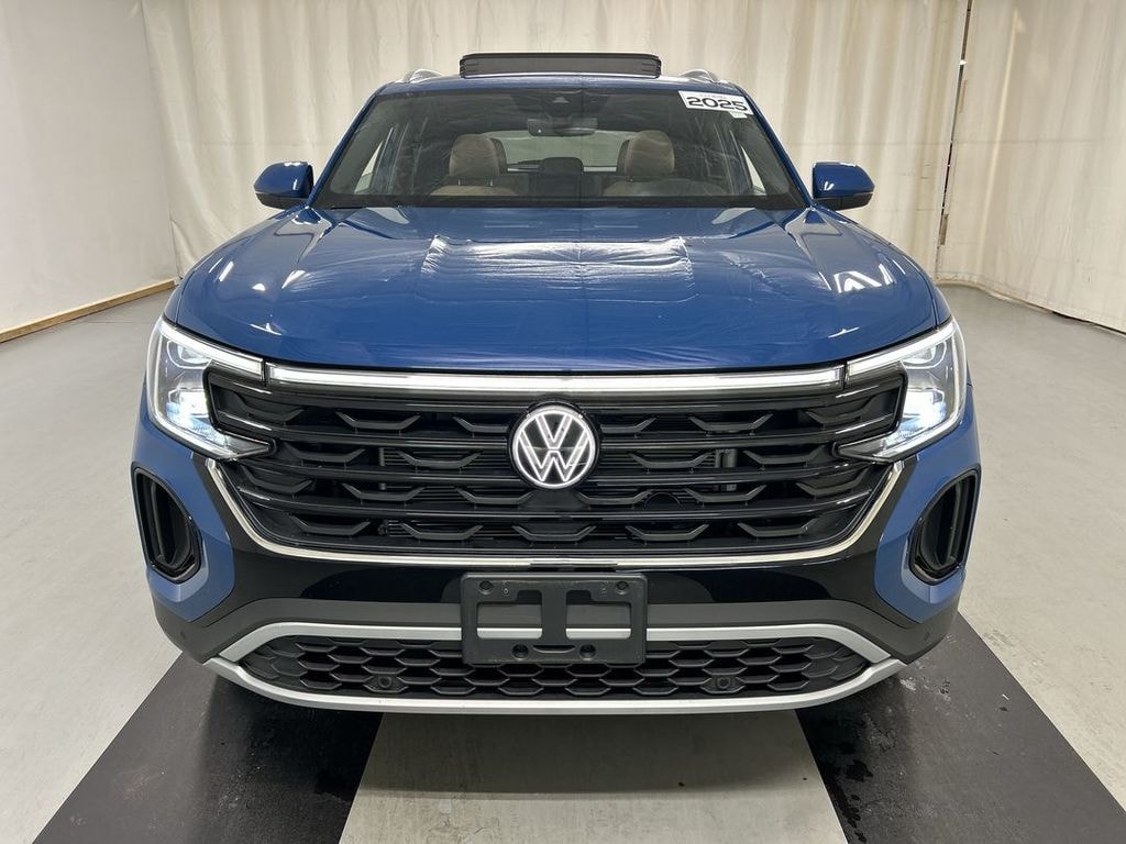 Certified 2025 Volkswagen Atlas Cross Sport 2.0T SE w/Technology SUV