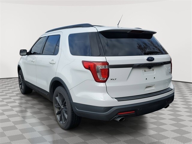 2018 Ford Explorer XLT photo 3
