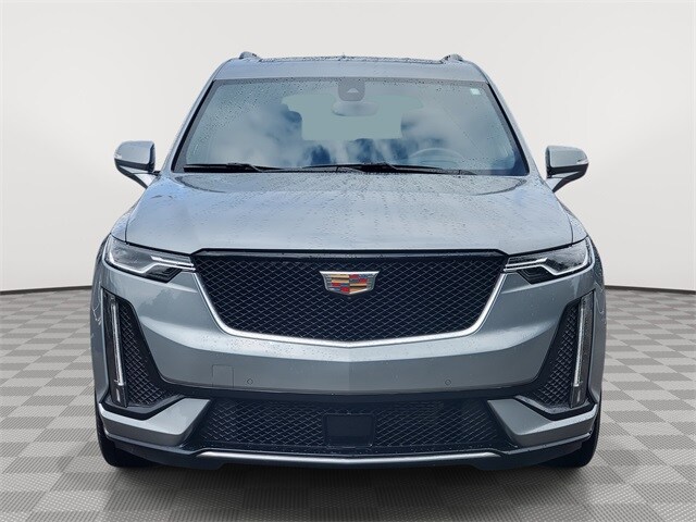 2024 Cadillac XT6 Sport photo 2