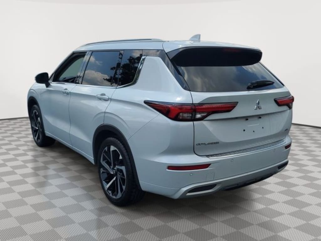 Used 2024 Mitsubishi Outlander SEL SUV