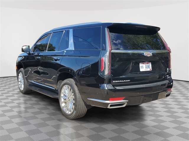 2023 Cadillac Escalade Premium Luxury photo 4