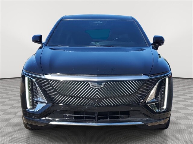 2024 Cadillac Lyriq Luxury photo 3