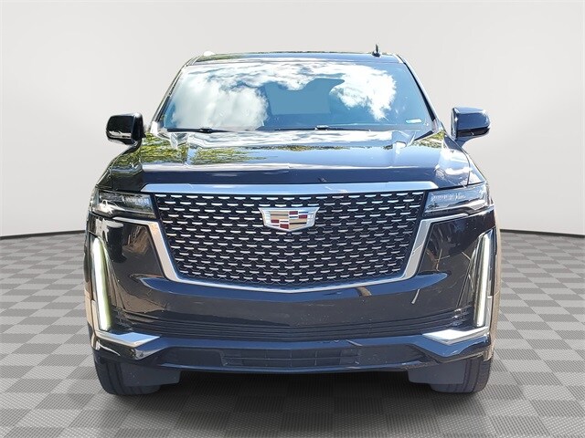 2023 Cadillac Escalade Premium Luxury photo 2