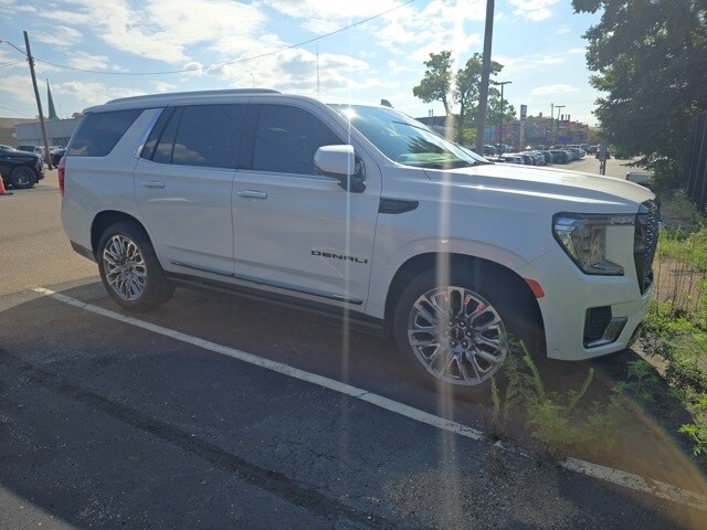 2023 Gmc Yukon Denali Ultimate photo 2