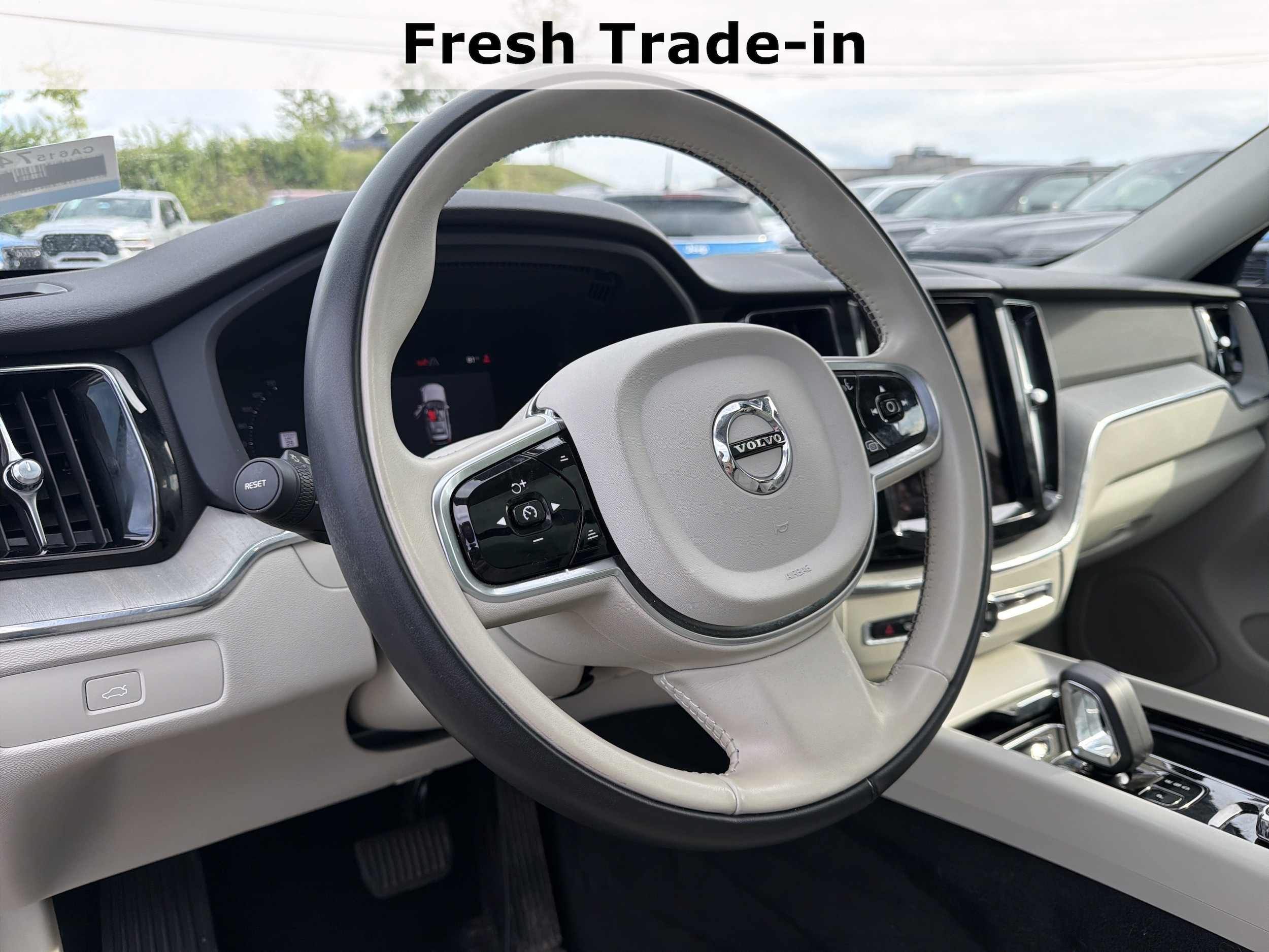 2023 Volvo XC60 Plus - Photo 14