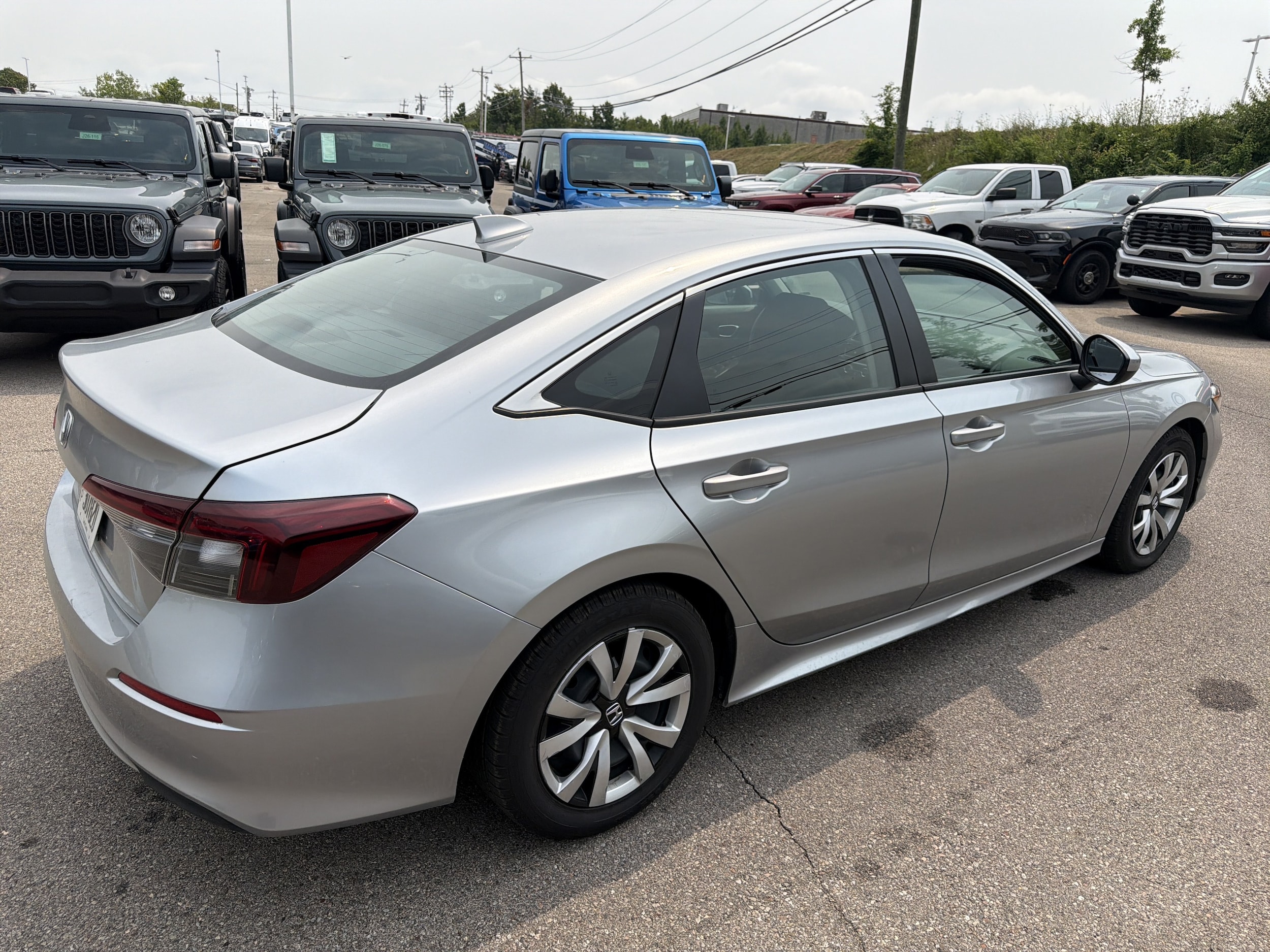 2025 Honda Civic LX - Photo 10