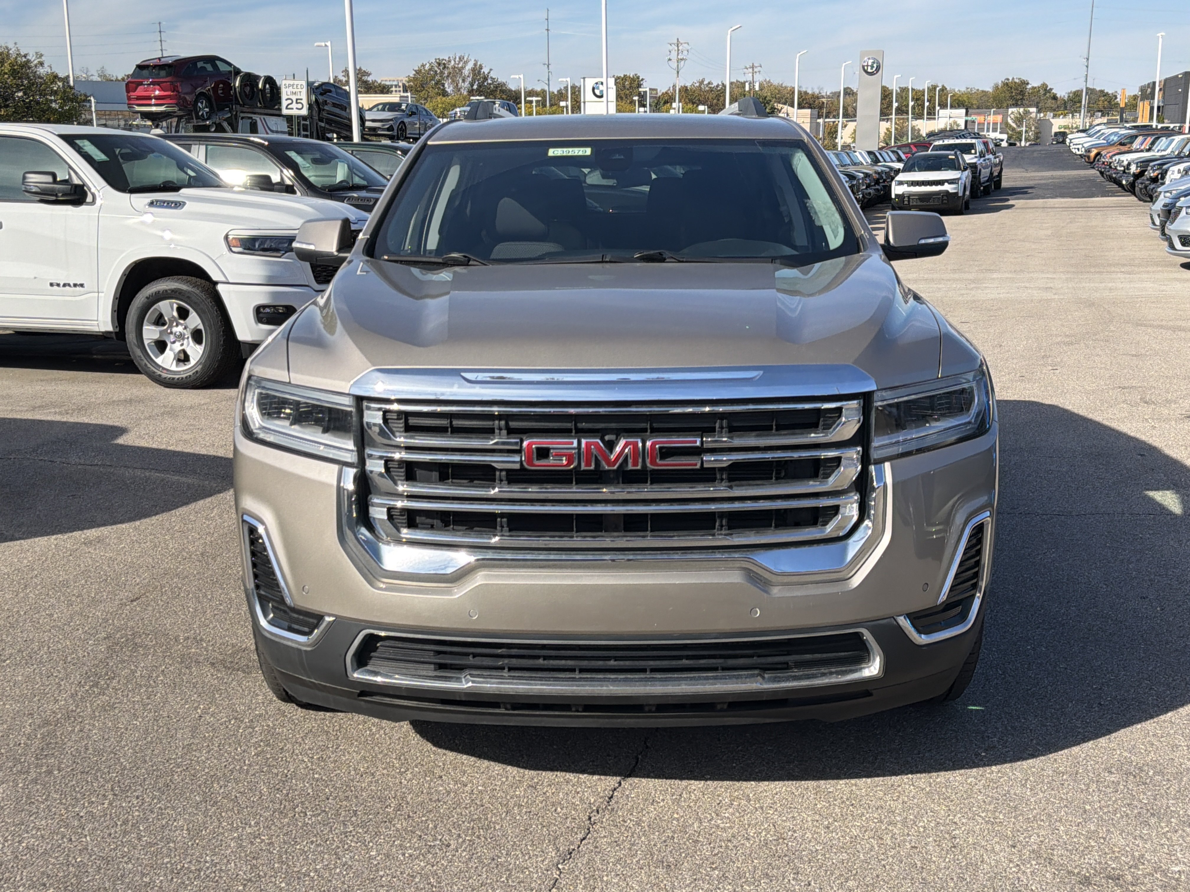 Used 2022 GMC Acadia SLE SUV