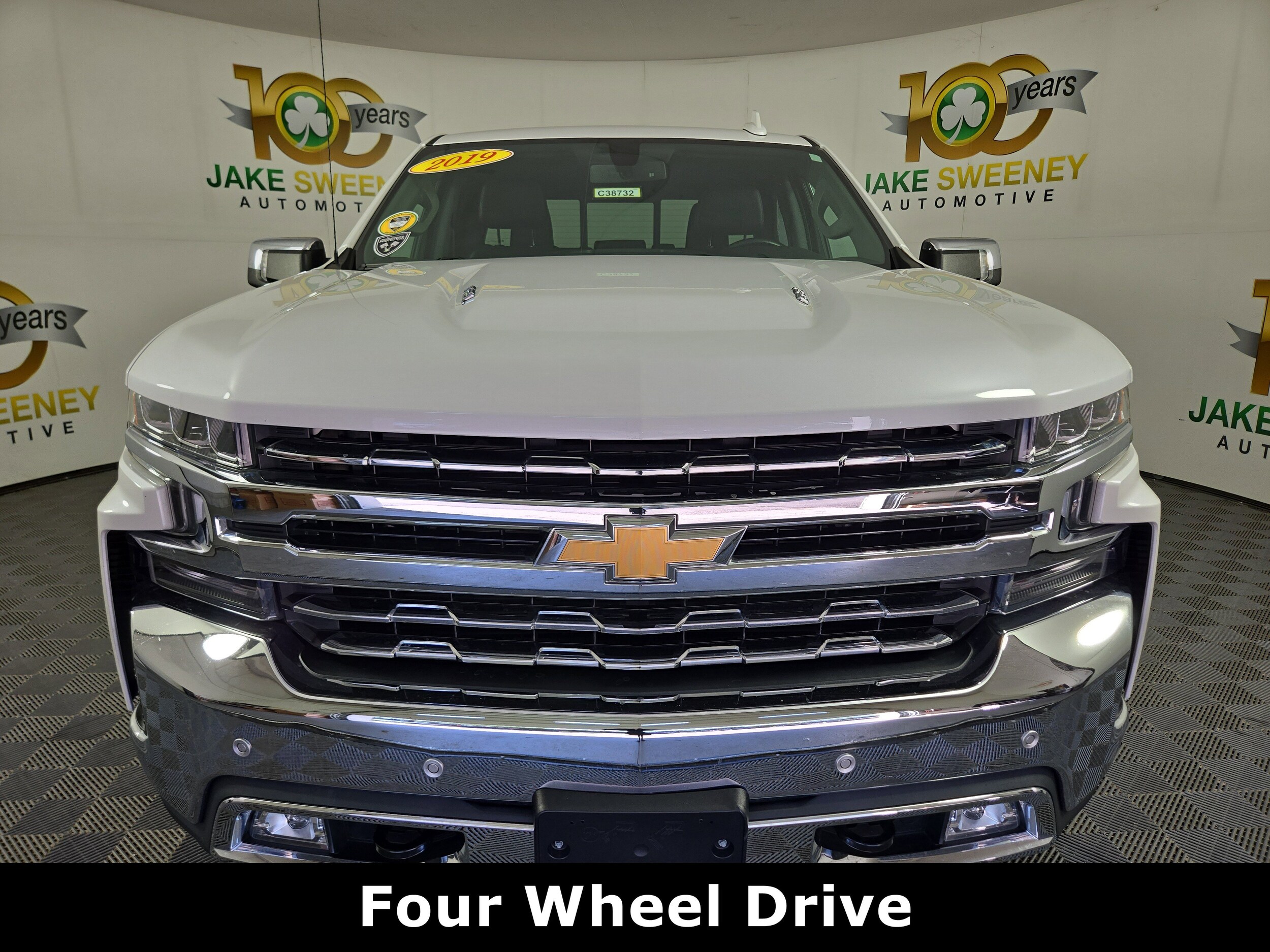 2019 Chevrolet Silverado 1500 LTZ photo 2