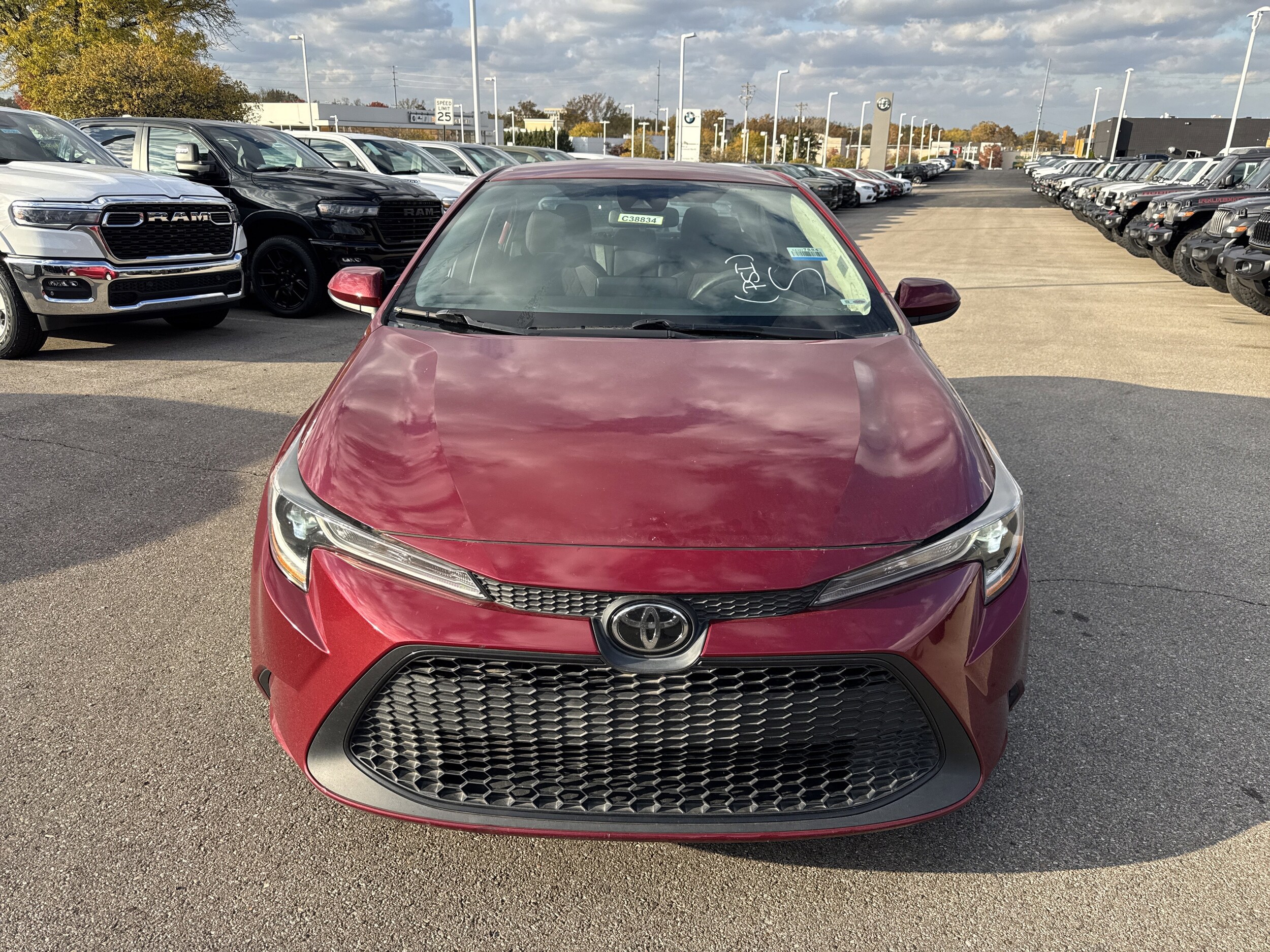 2022 Toyota Corolla LE photo 2