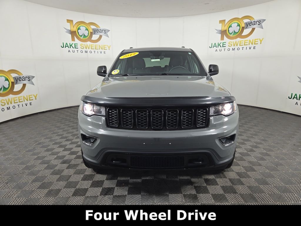 Used 2019 Jeep Grand Cherokee Laredo SUV