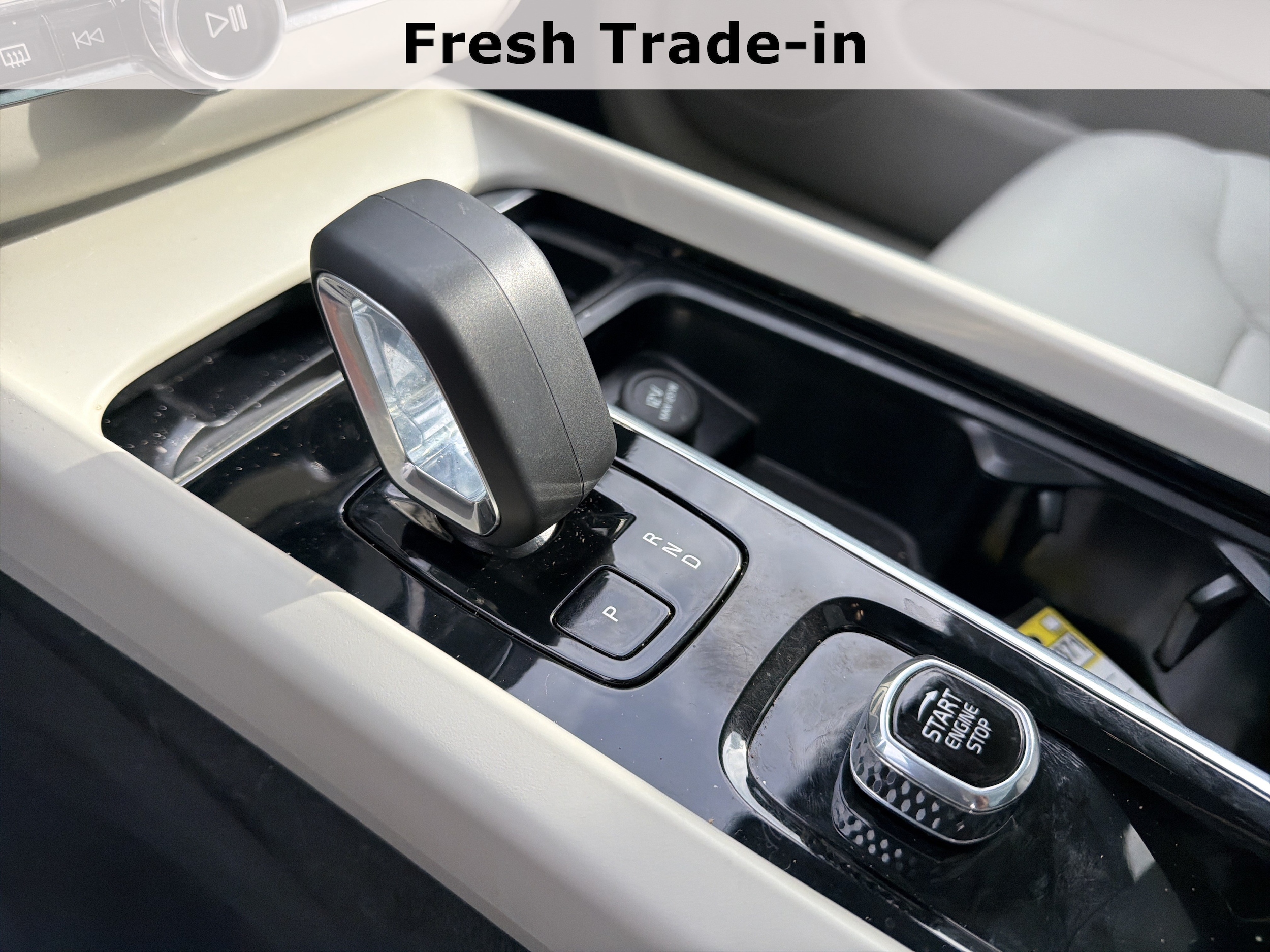 2023 Volvo XC60 Plus - Photo 16