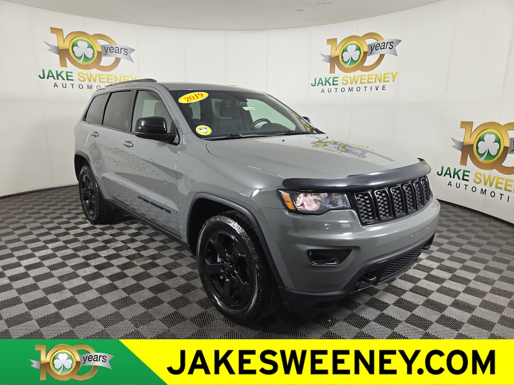 Used 2019 Jeep Grand Cherokee Laredo SUV