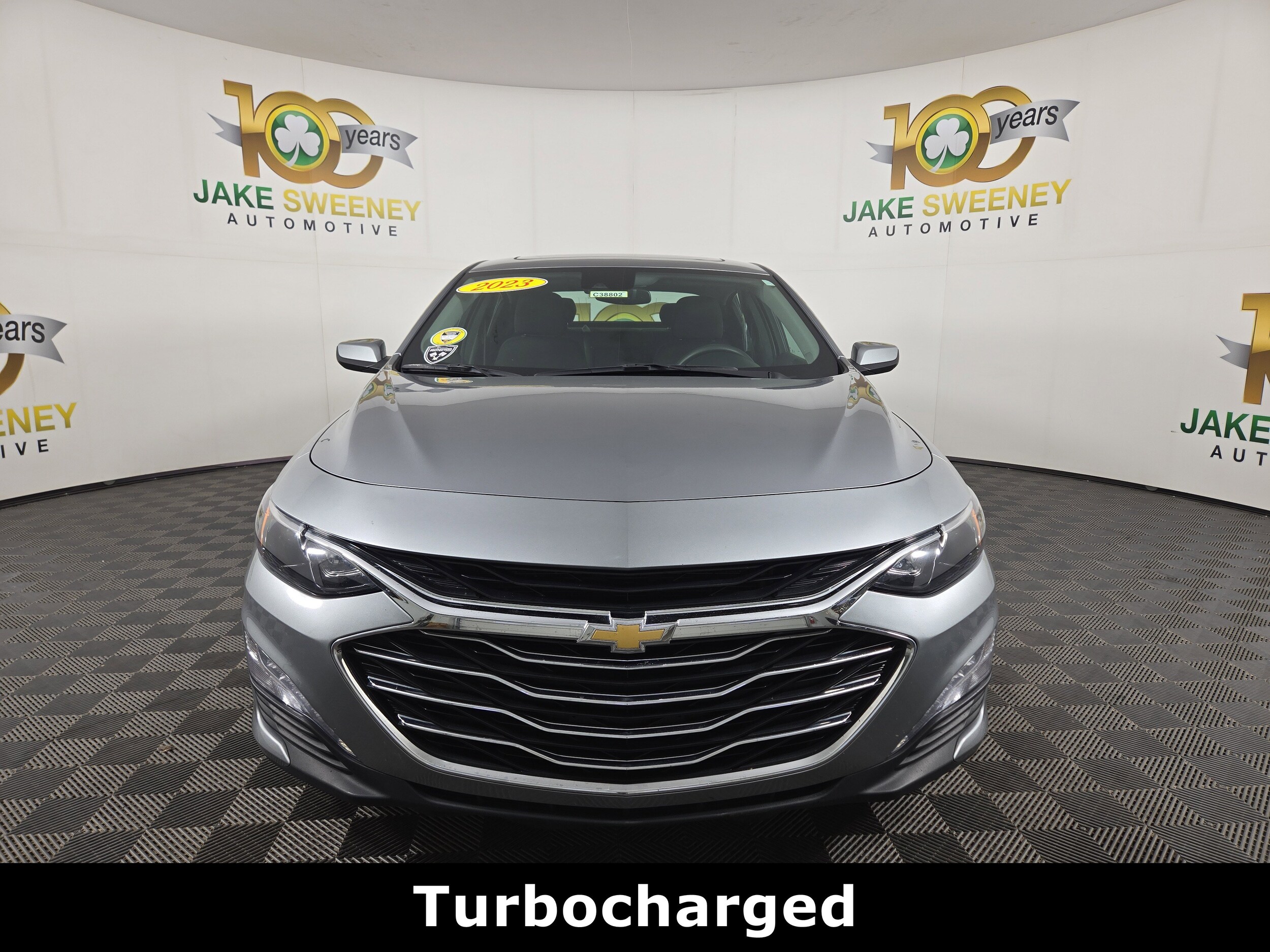2023 Chevrolet Malibu 1LT photo 2