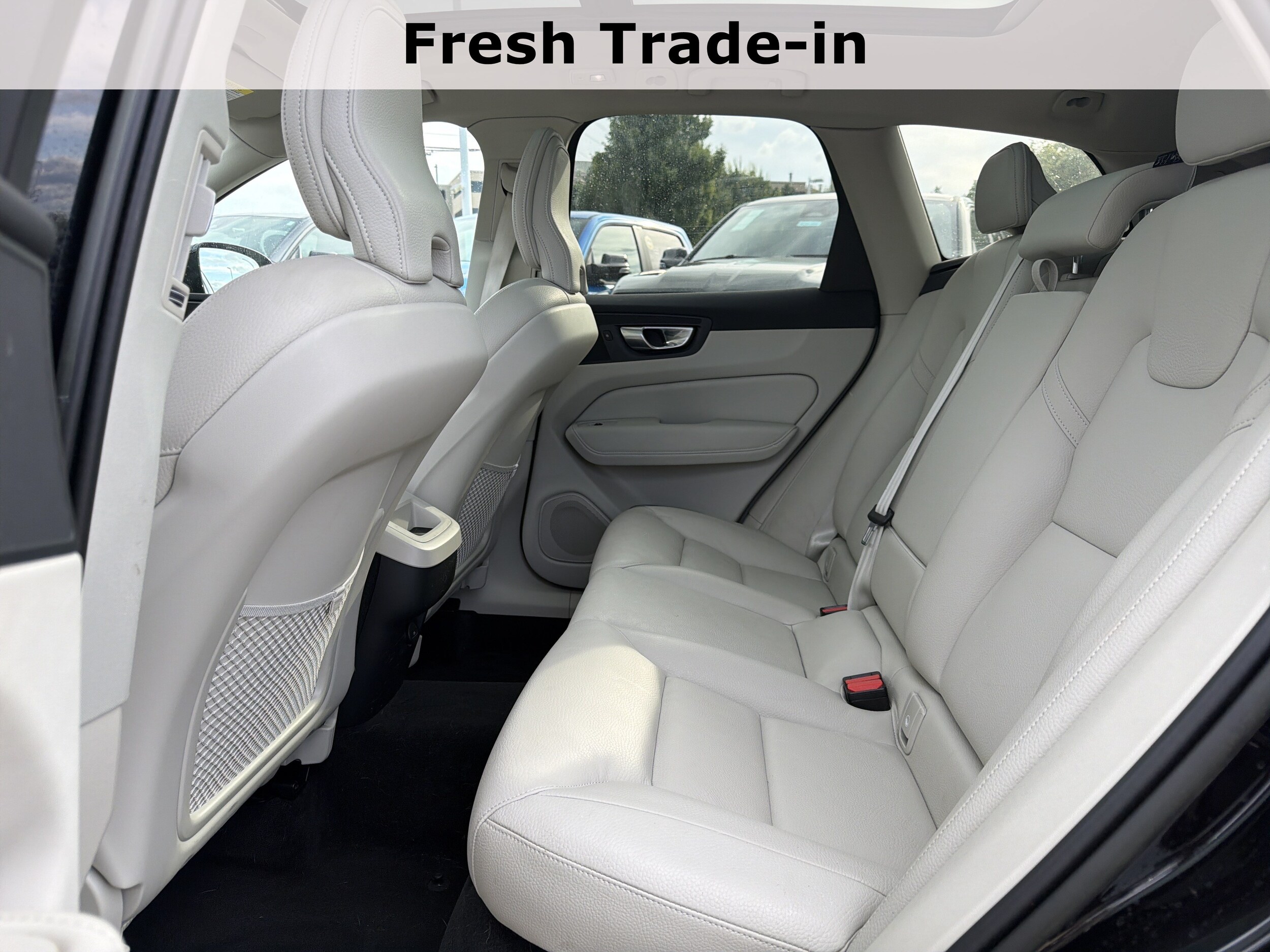 2023 Volvo XC60 Plus - Photo 17