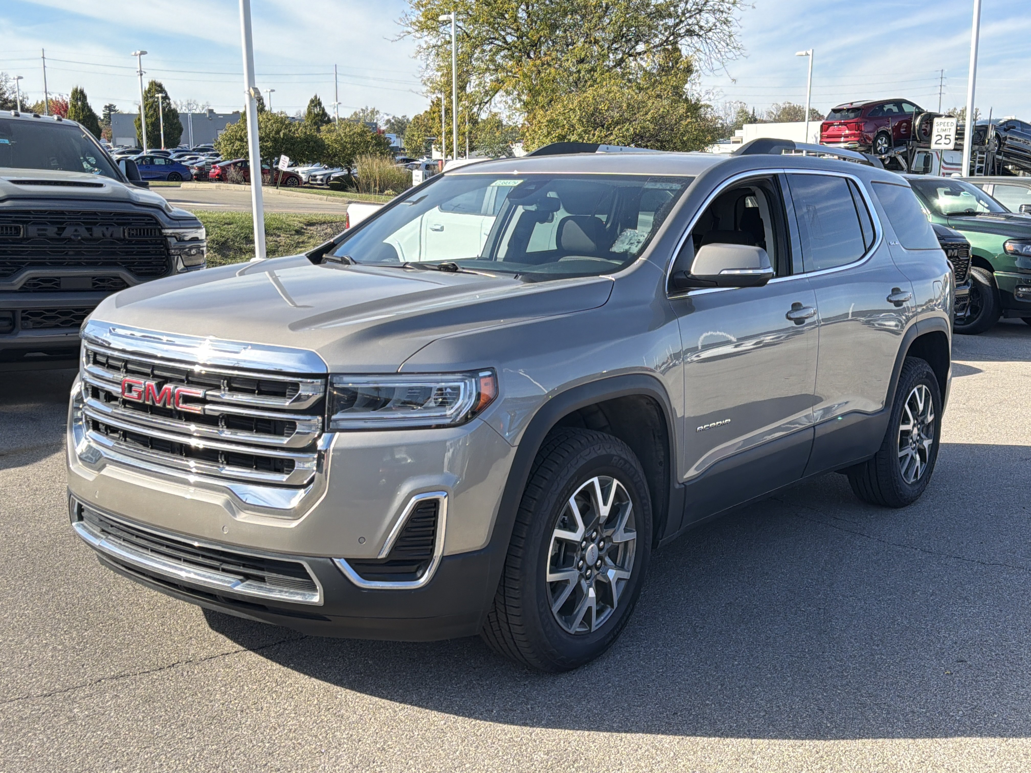 Used 2022 GMC Acadia SLE SUV