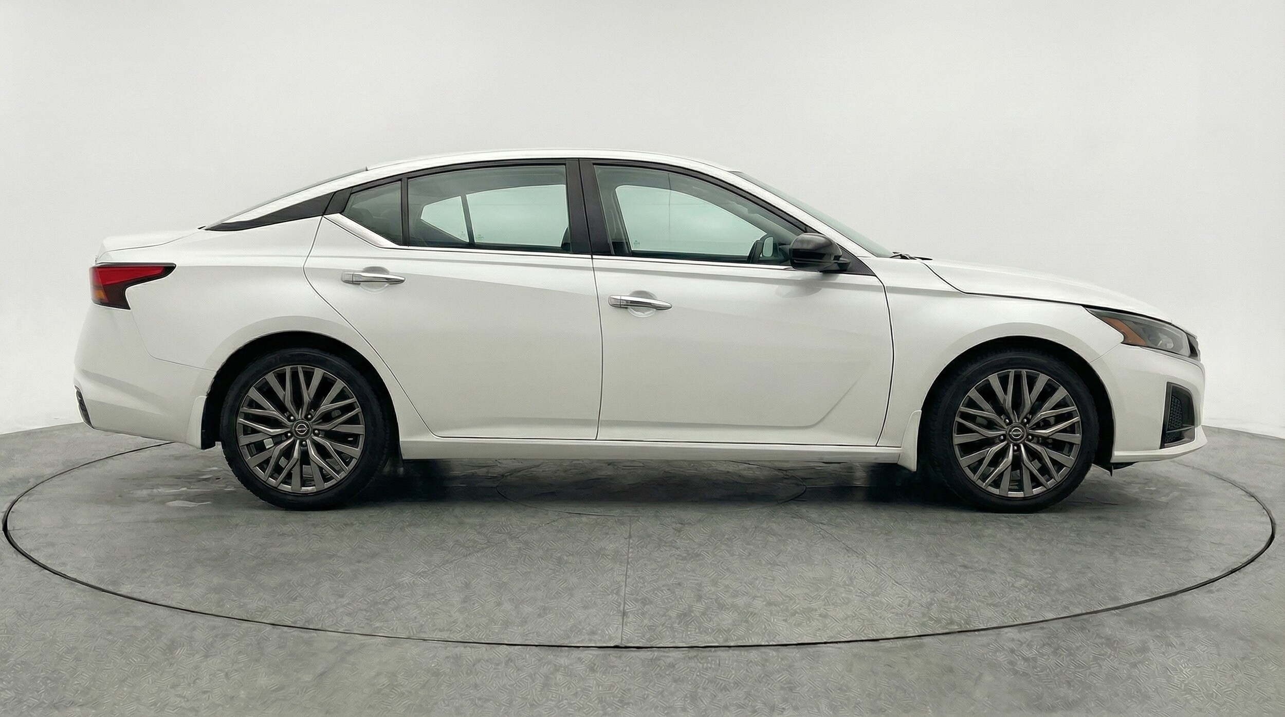 Thumbnail: 2025 Nissan Altima - 8