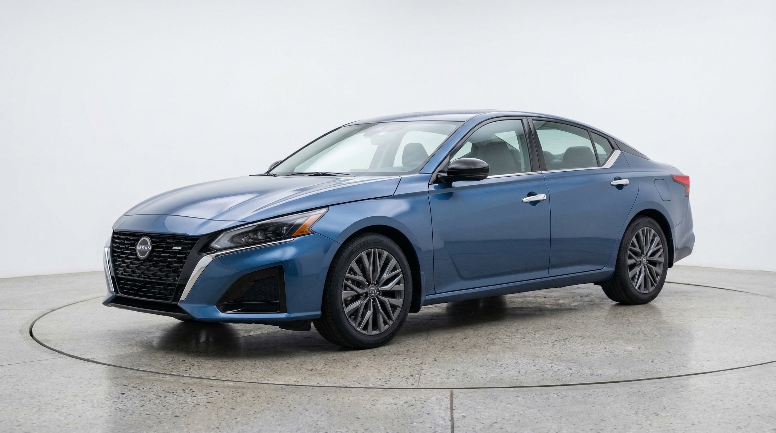 Thumbnail: 2025 Nissan Altima - 3