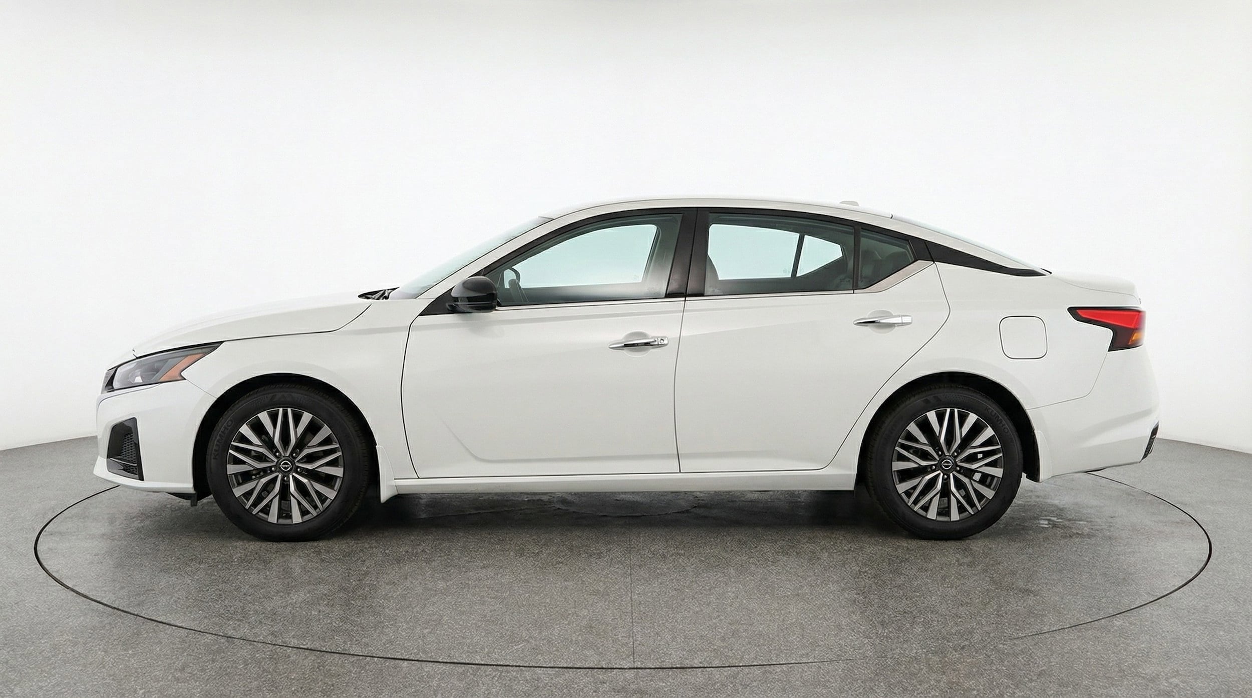 Thumbnail: 2025 Nissan Altima - 4