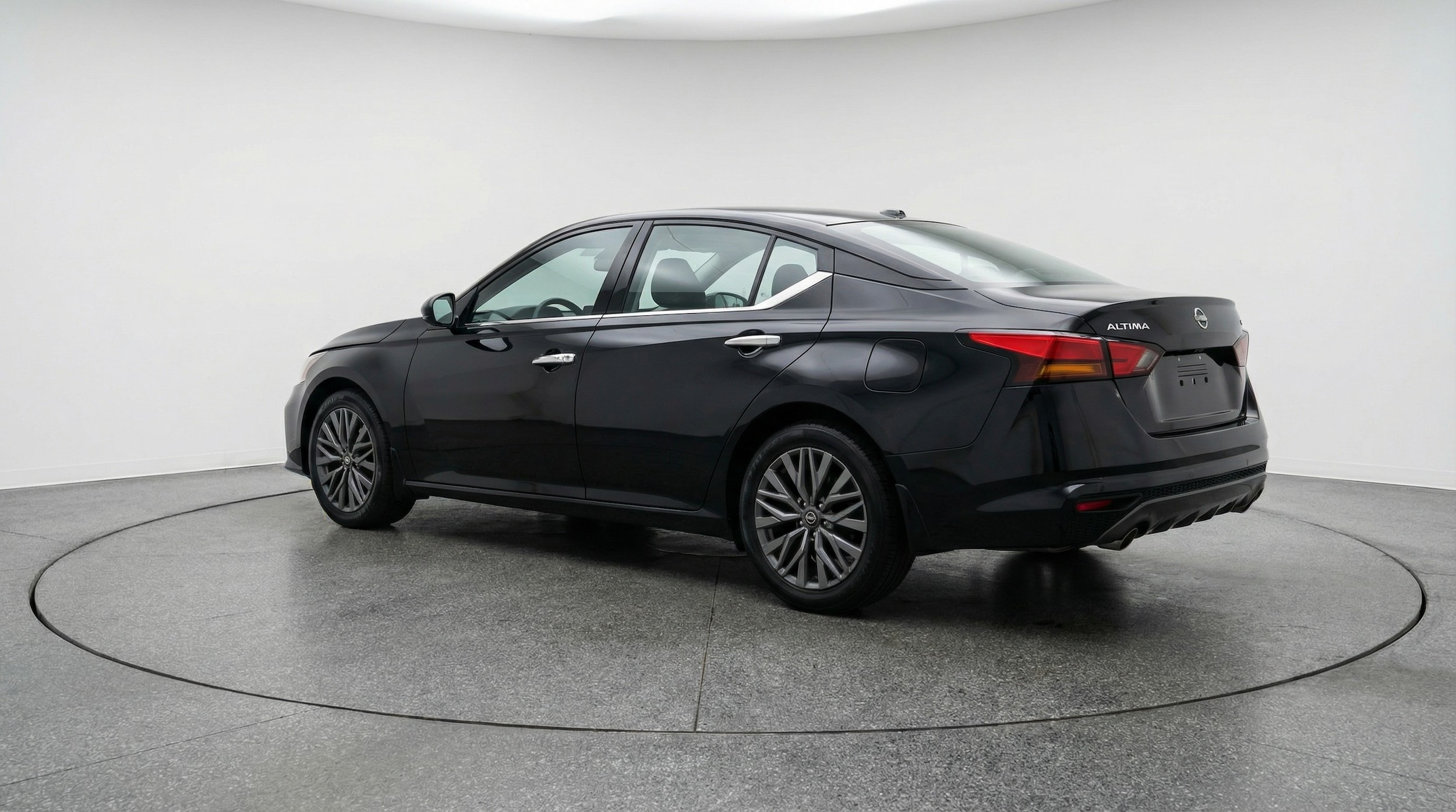 Thumbnail: 2025 Nissan Altima - 5