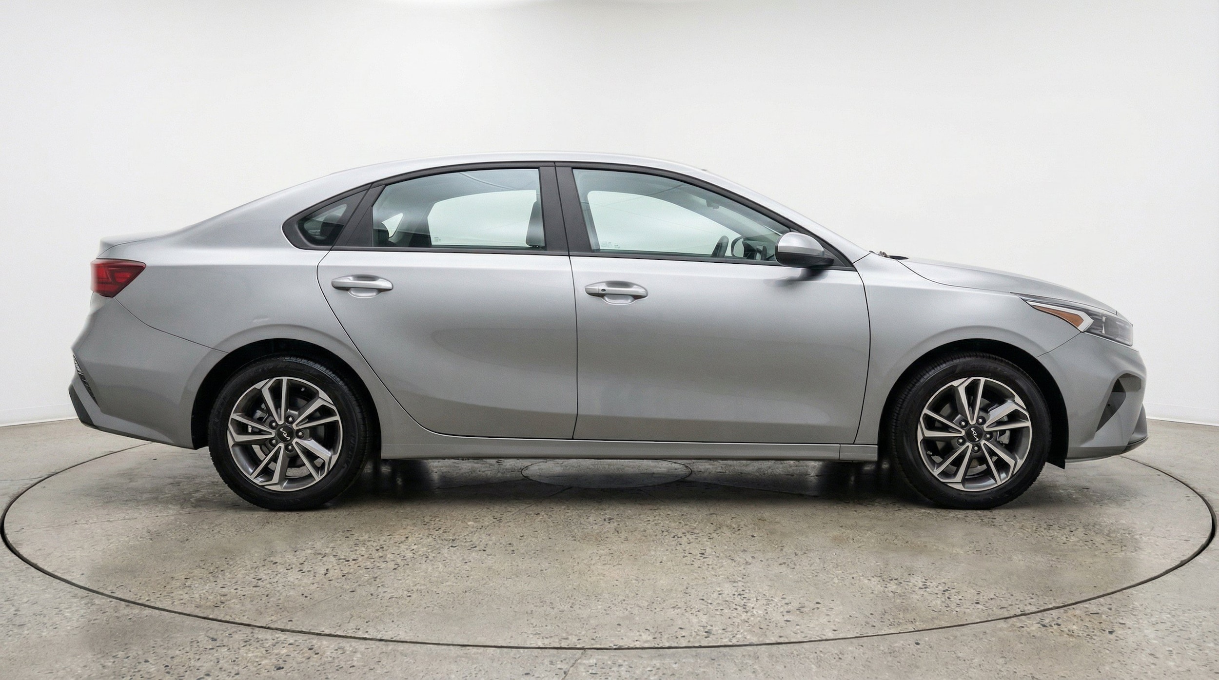 Thumbnail: 2024 Kia Forte - 11