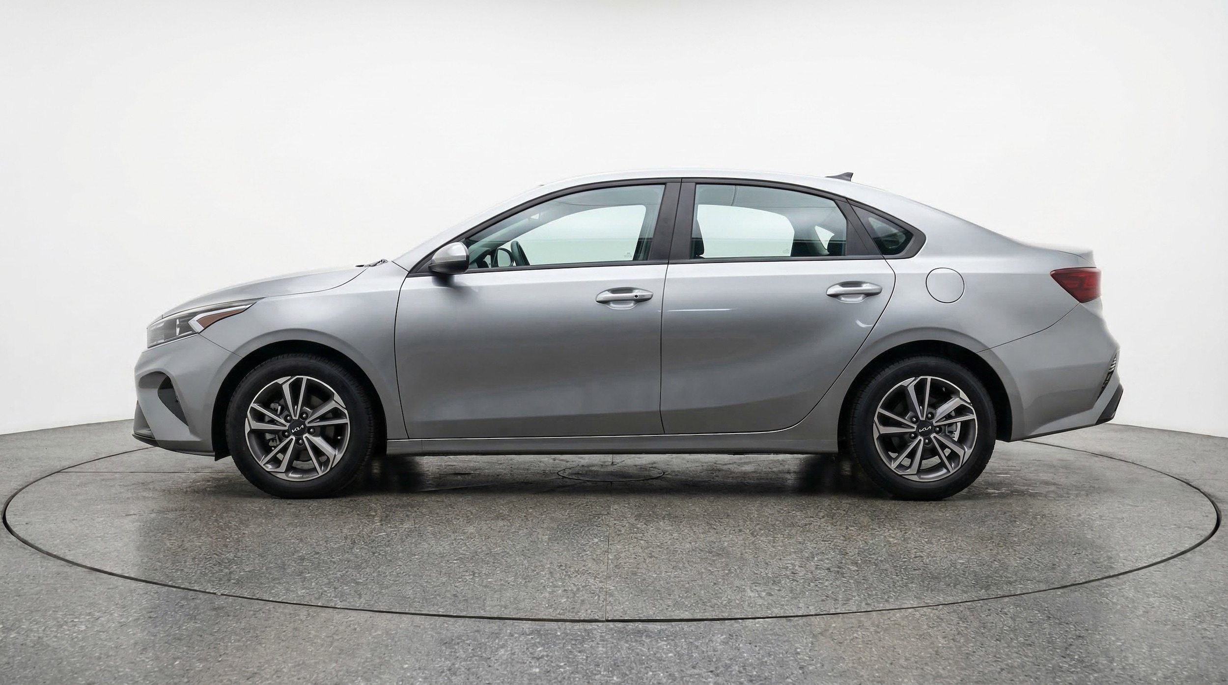 Thumbnail: 2024 Kia Forte - 5