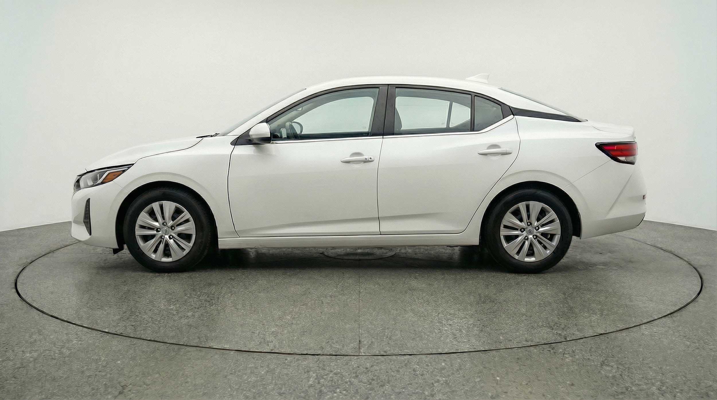 Thumbnail: 2025 Nissan Sentra - 5