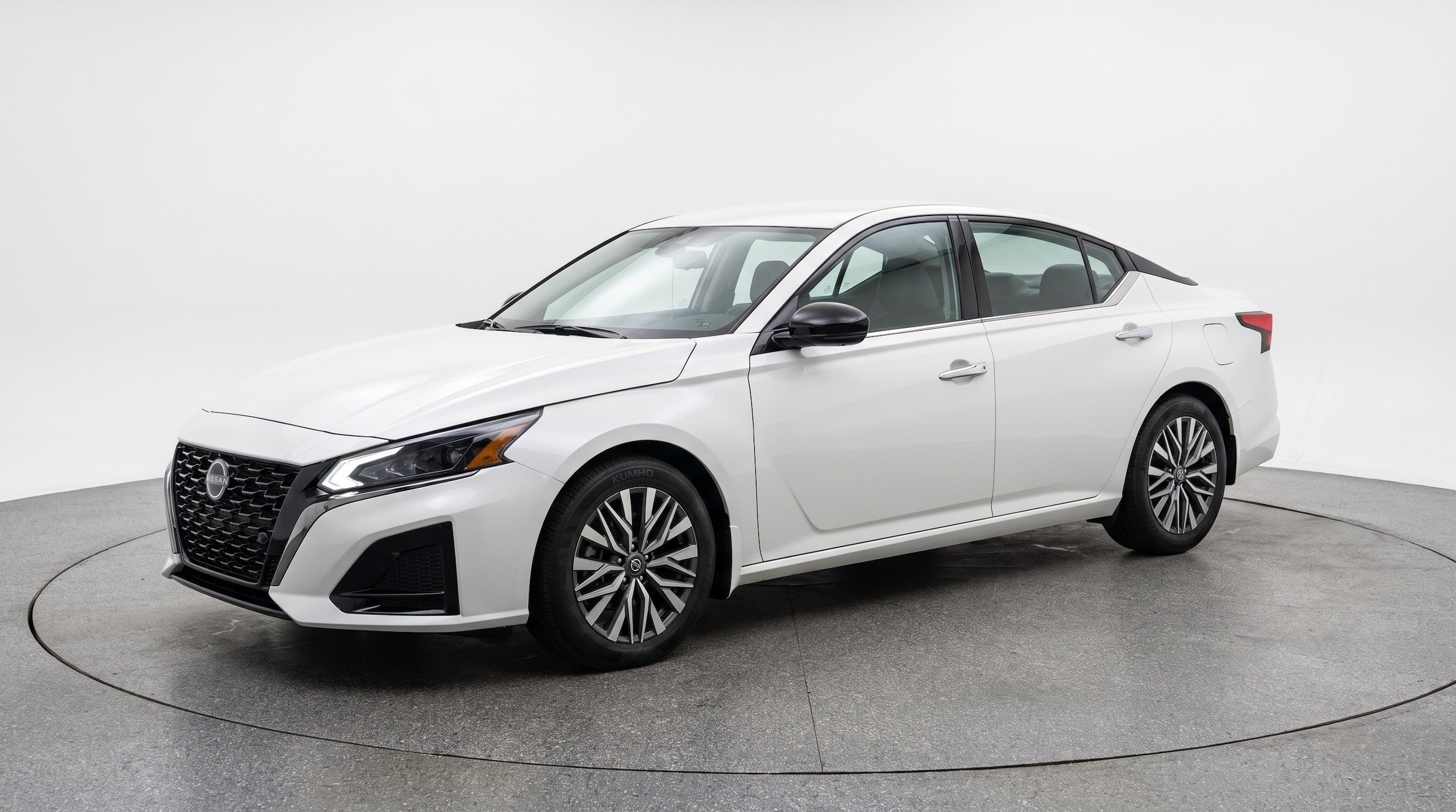 Thumbnail: 2025 Nissan Altima - 3