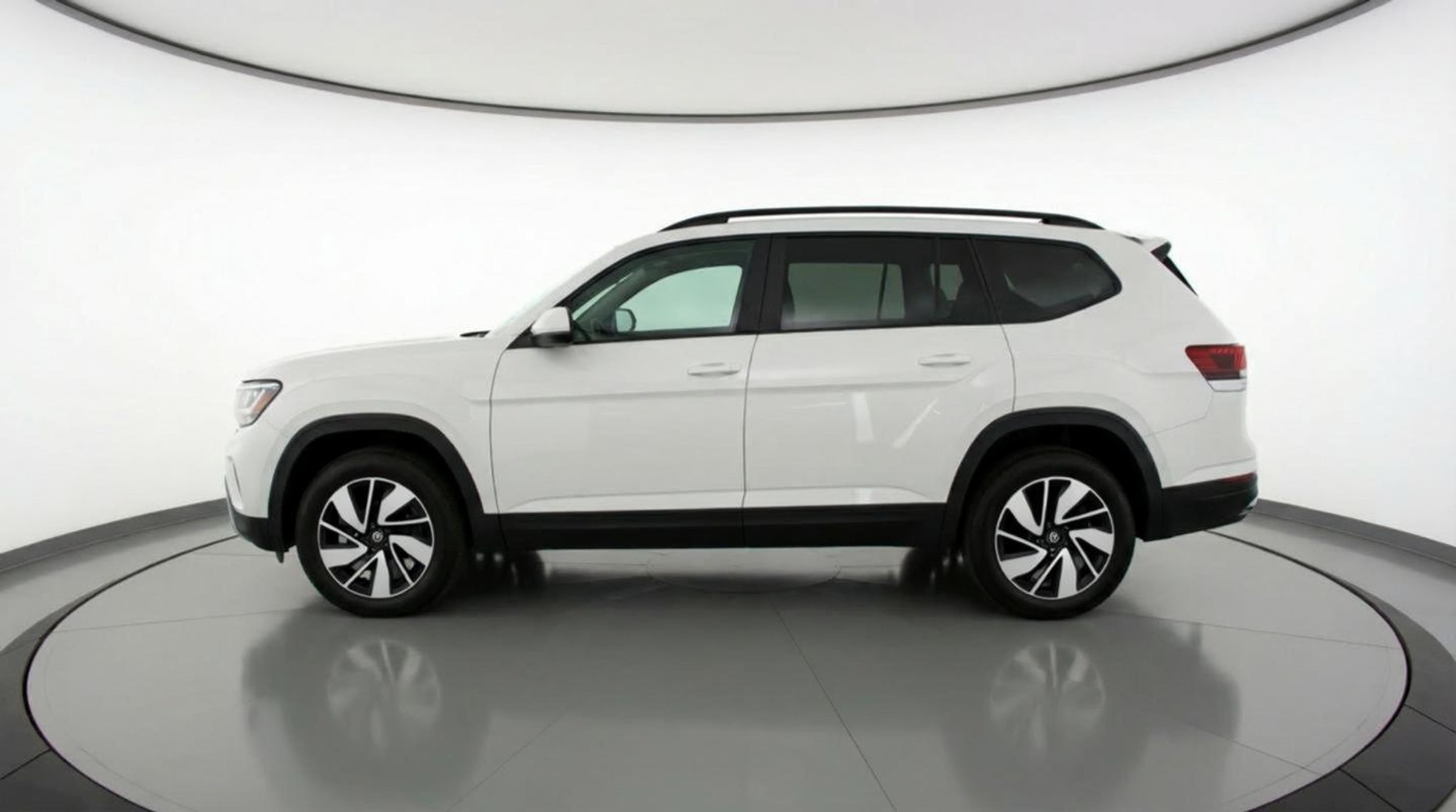 Thumbnail: 2025 Volkswagen Atlas - 4