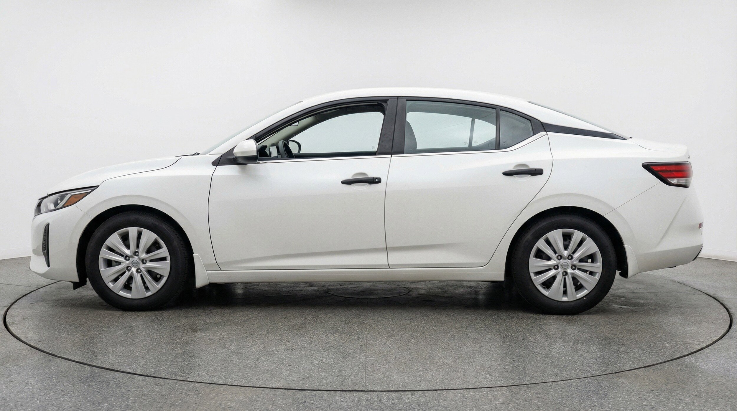 Thumbnail: 2025 Nissan Sentra - 5