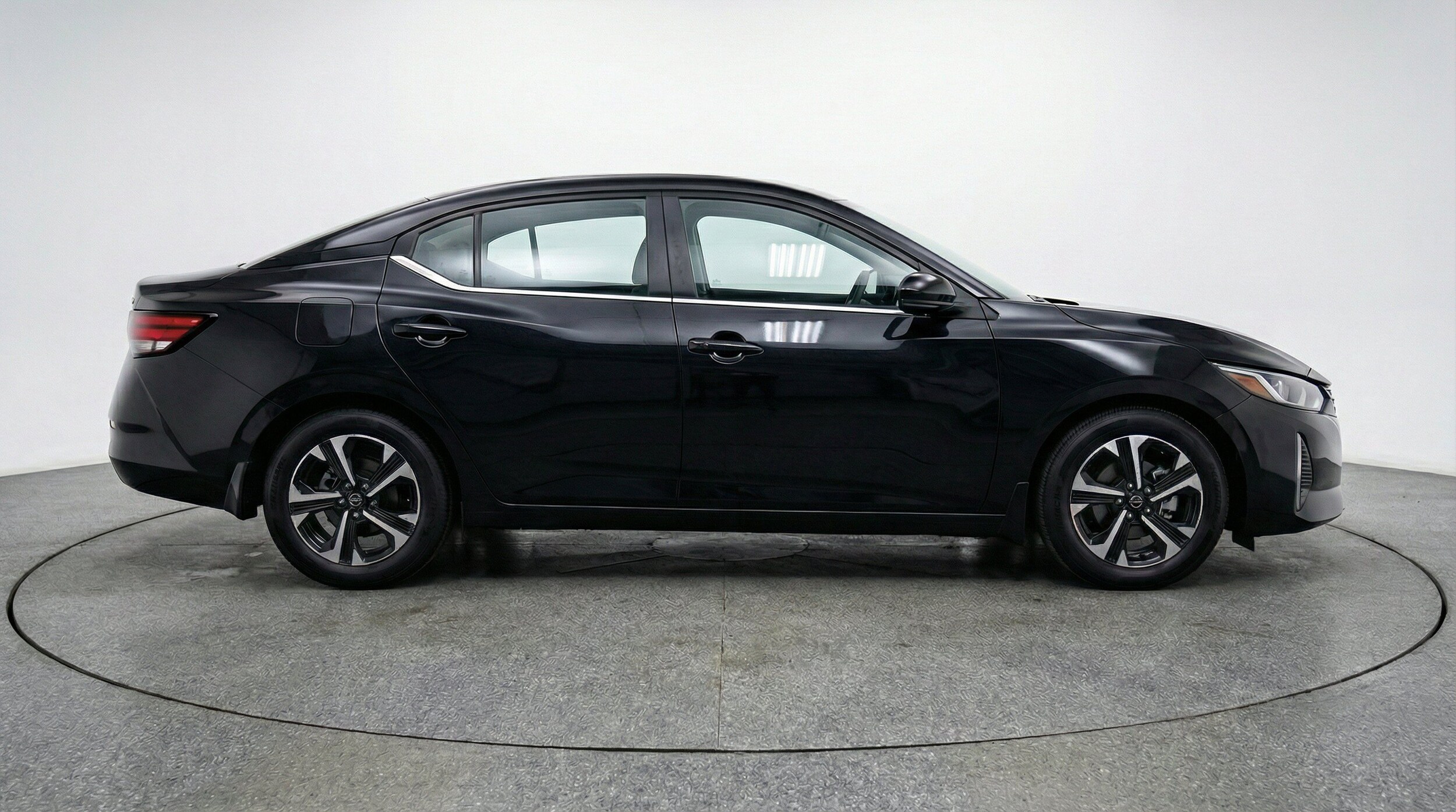 Thumbnail: 2025 Nissan Sentra - 11