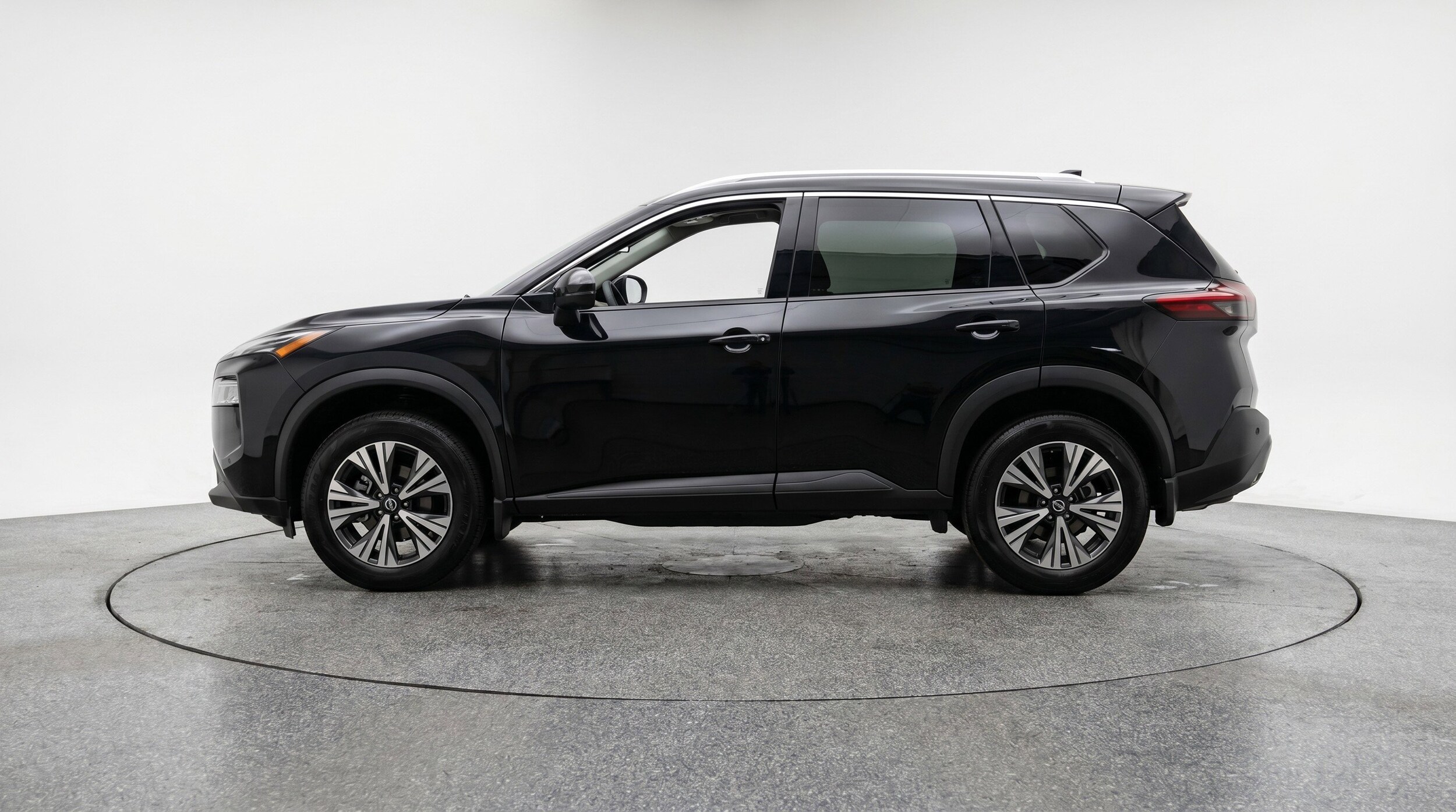 Thumbnail: 2023 Nissan Rogue - 5