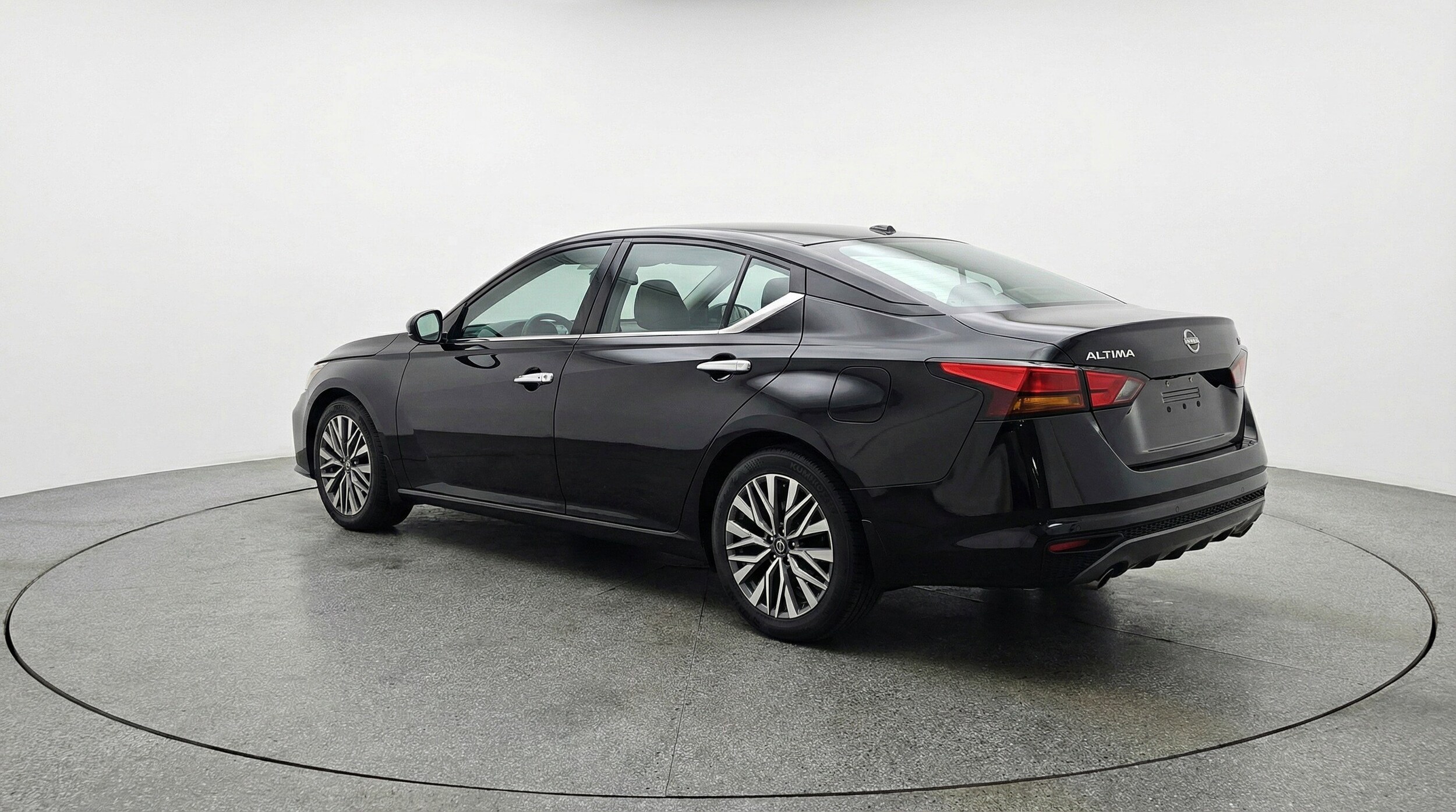 Thumbnail: 2025 Nissan Altima - 6