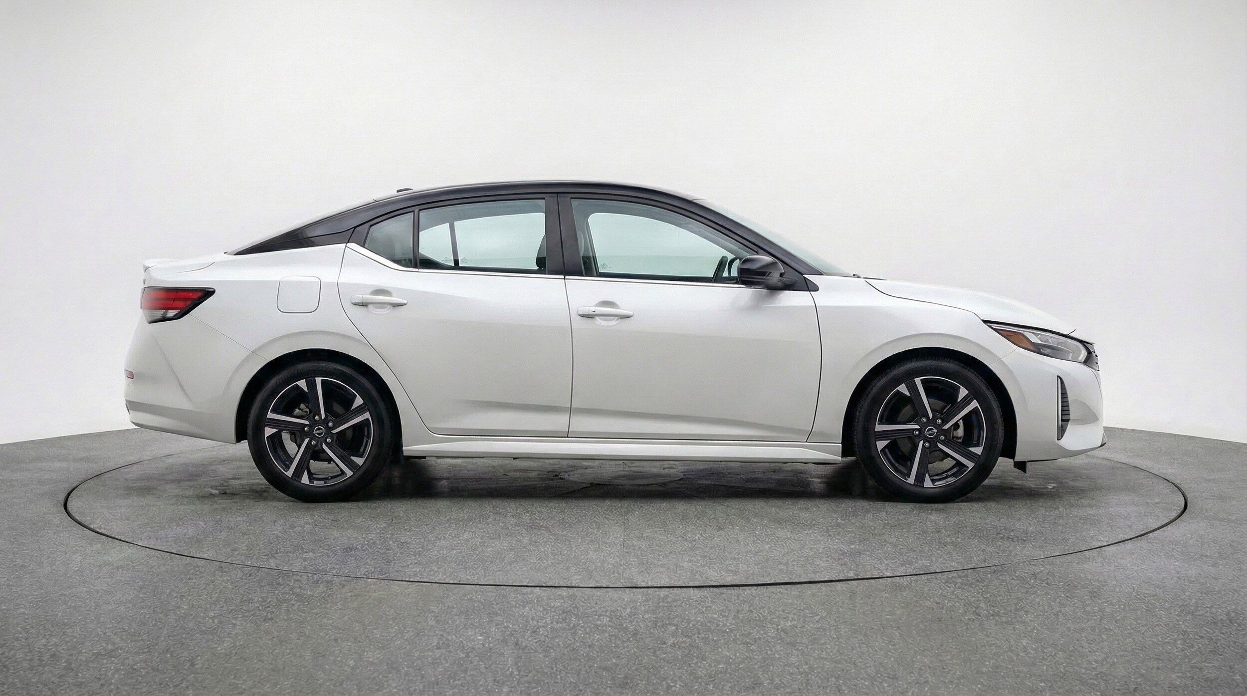 Thumbnail: 2025 Nissan Sentra - 11