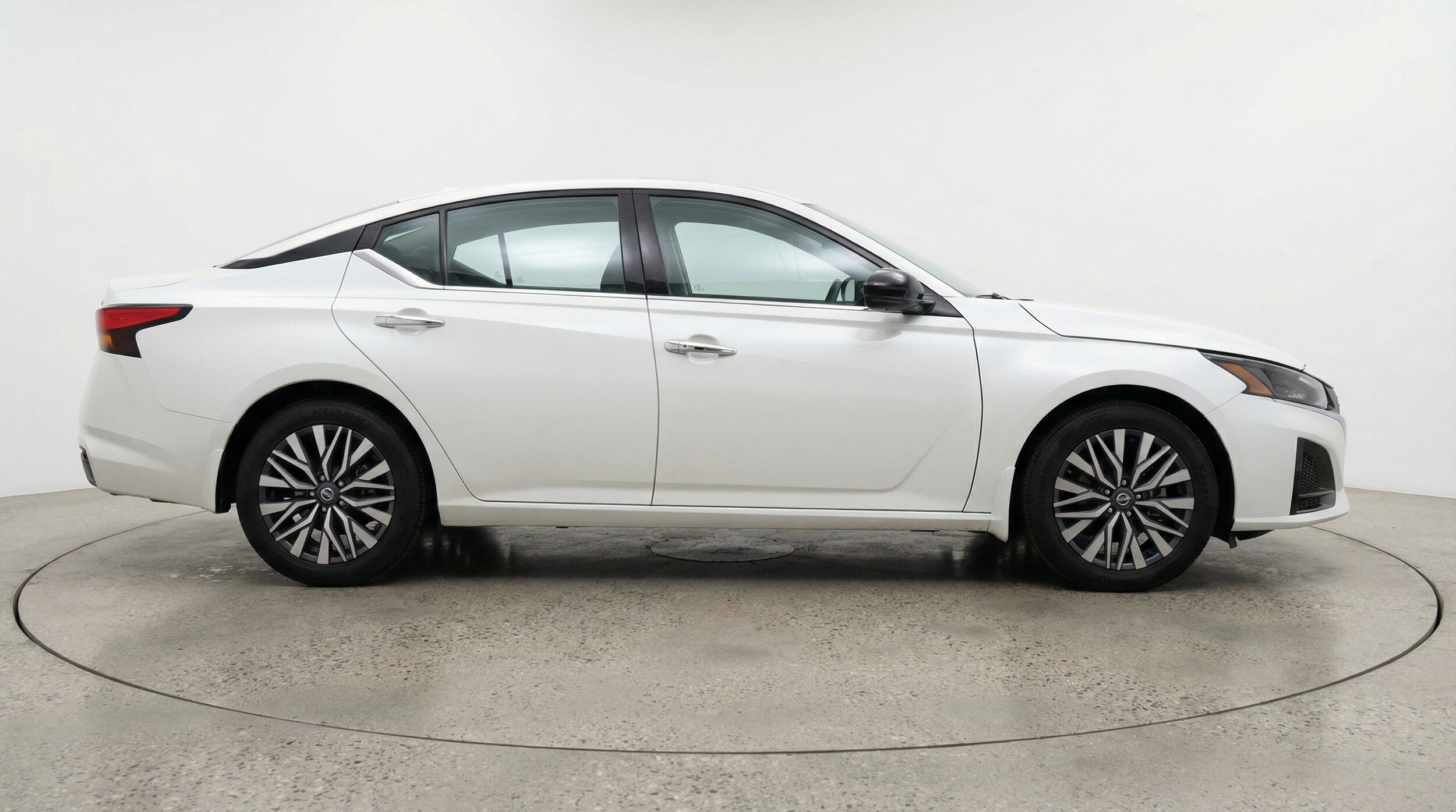 Thumbnail: 2025 Nissan Altima - 11