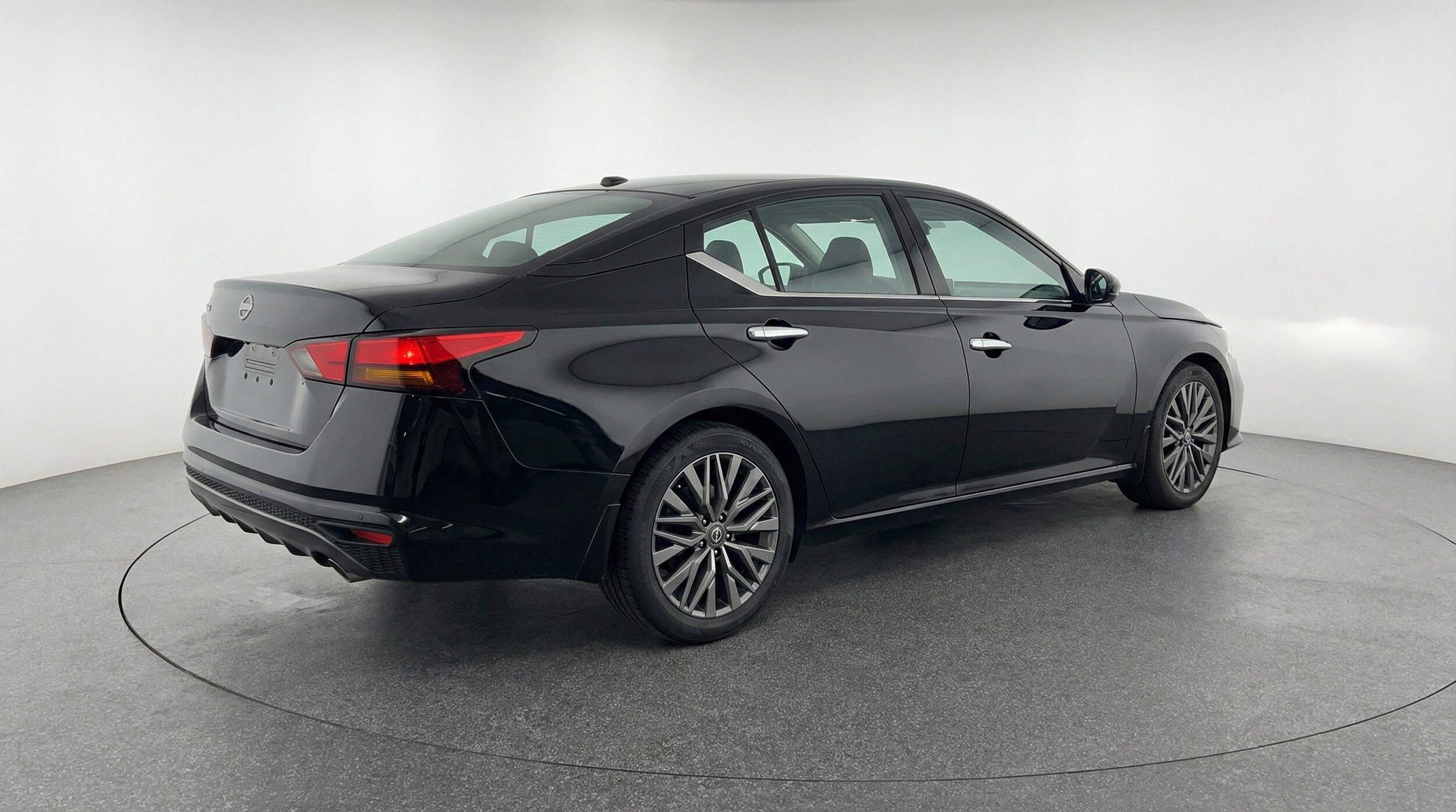 Thumbnail: 2025 Nissan Altima - 9