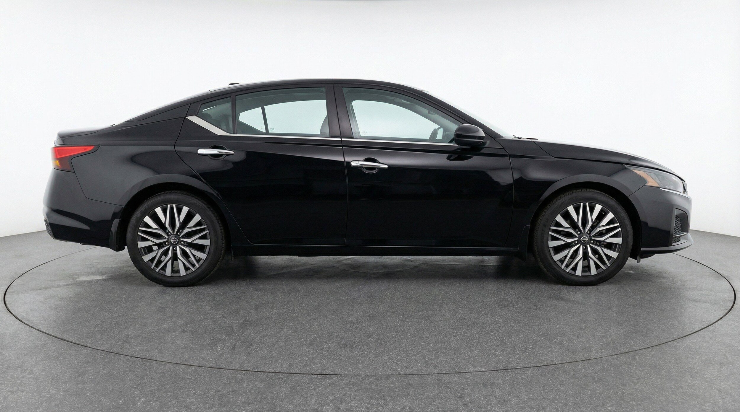 Thumbnail: 2025 Nissan Altima - 11