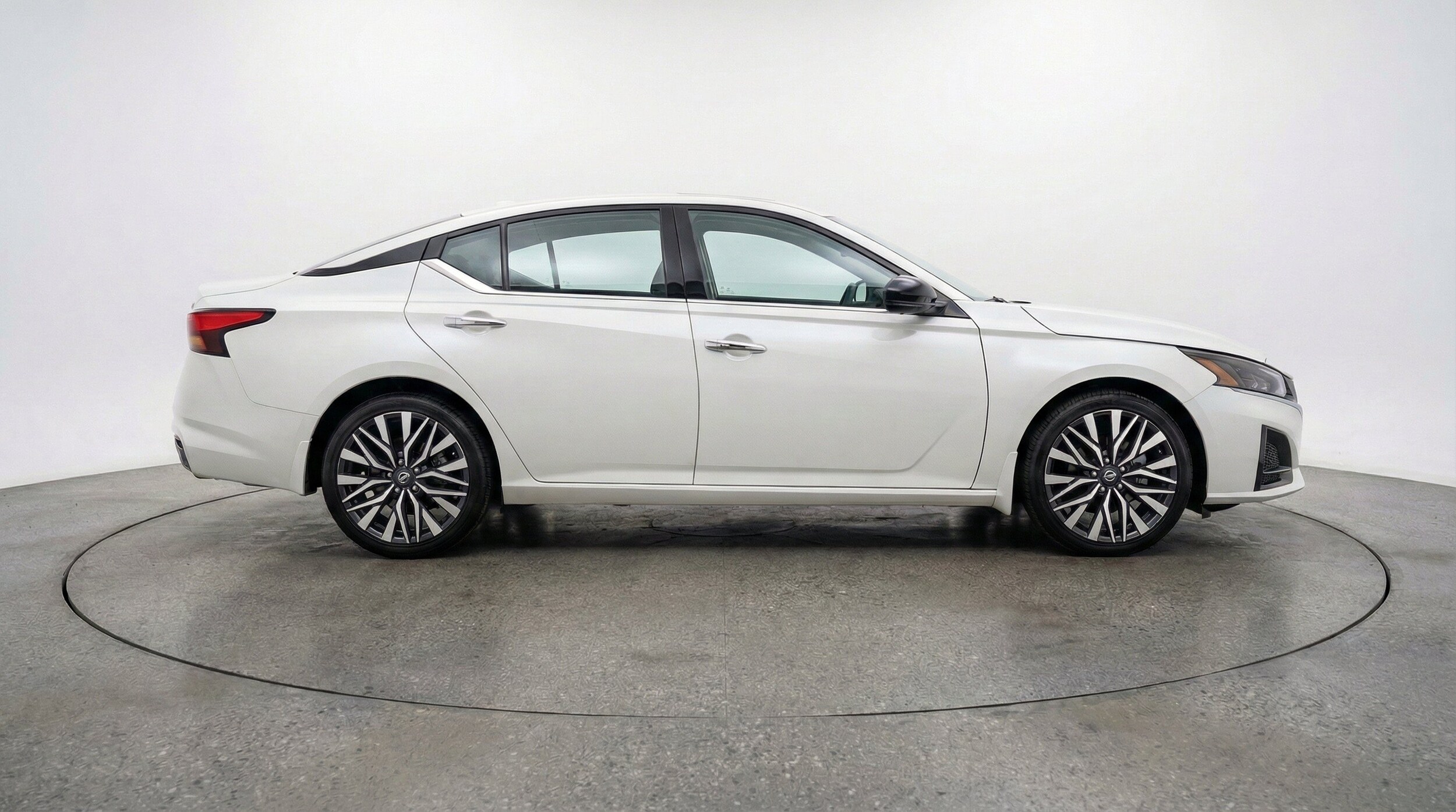 Thumbnail: 2025 Nissan Altima - 10