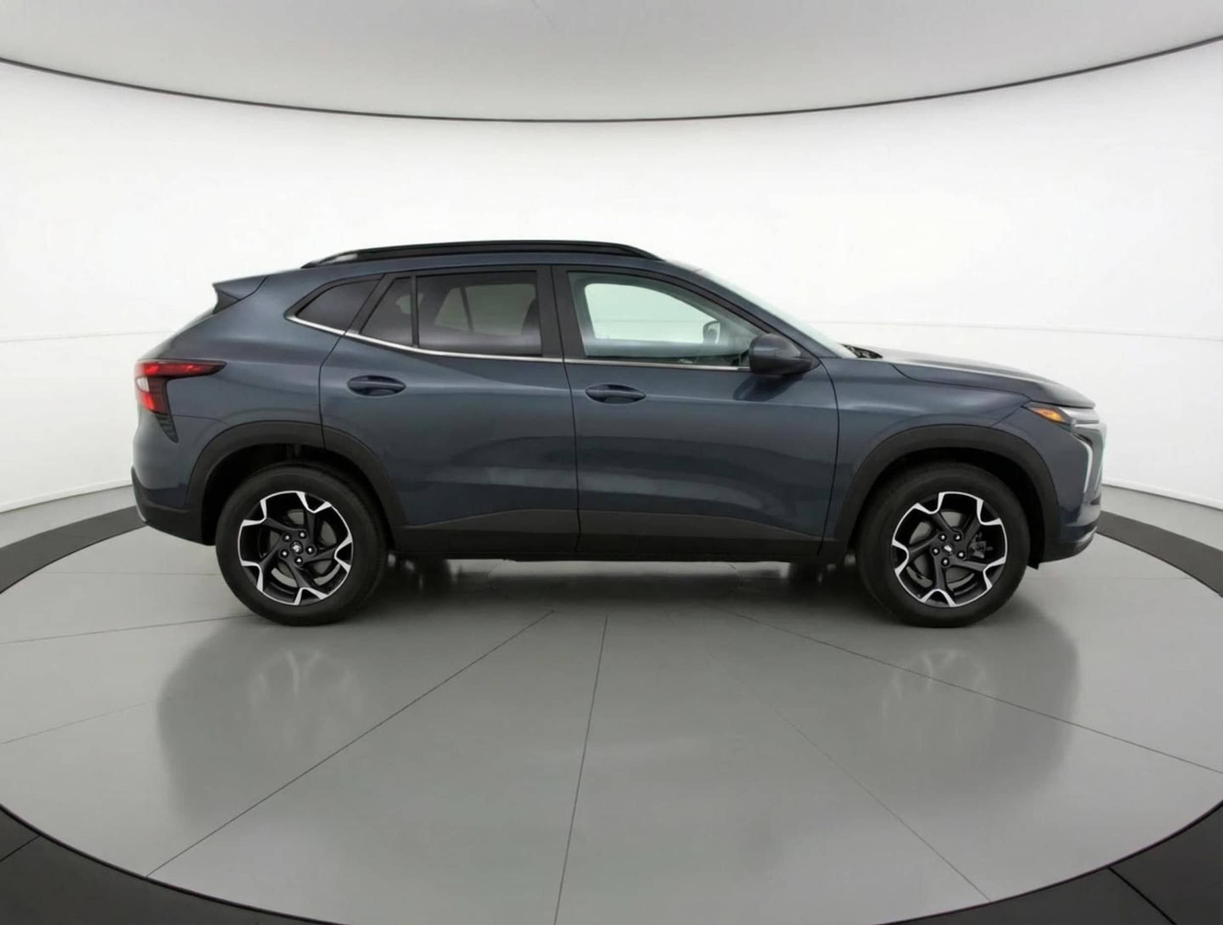 Thumbnail: 2025 Chevrolet Trax - 8