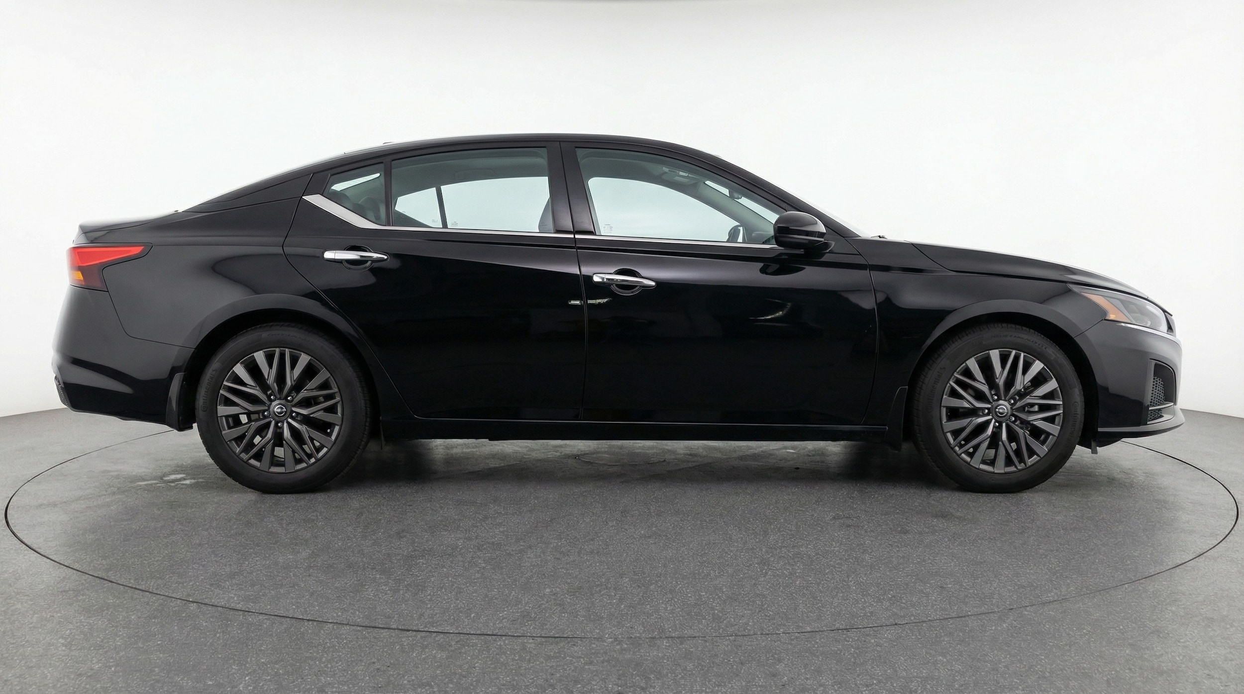 Thumbnail: 2025 Nissan Altima - 8