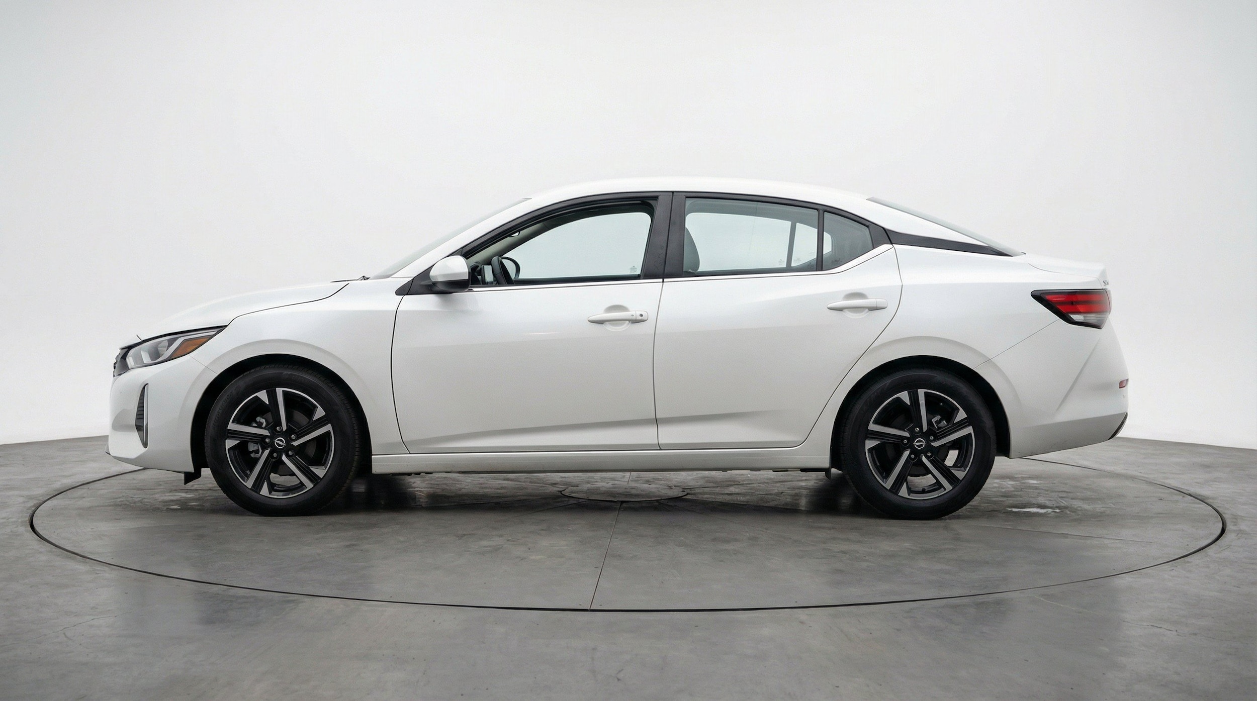 Thumbnail: 2025 Nissan Sentra - 5