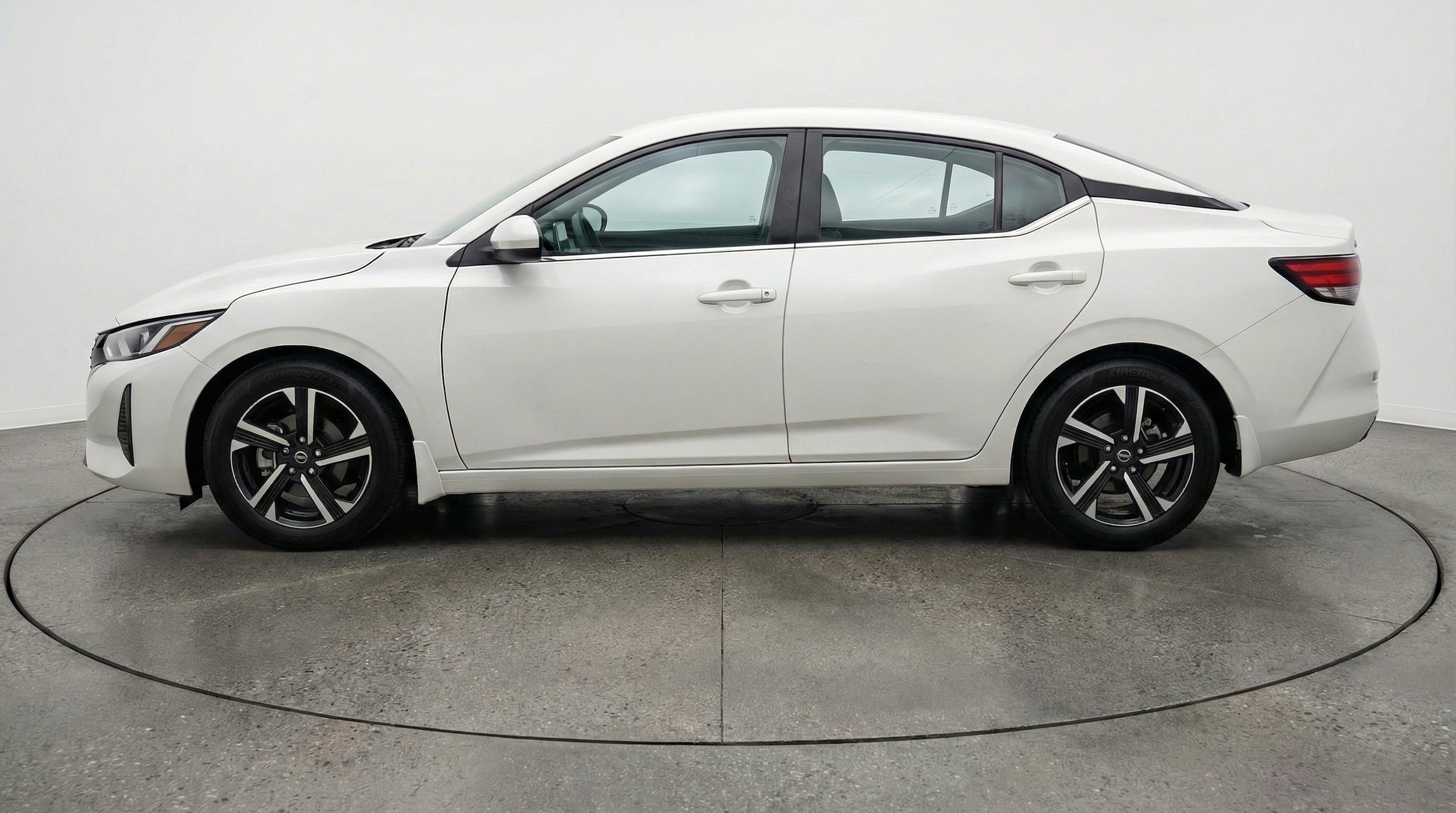 Thumbnail: 2025 Nissan Sentra - 5