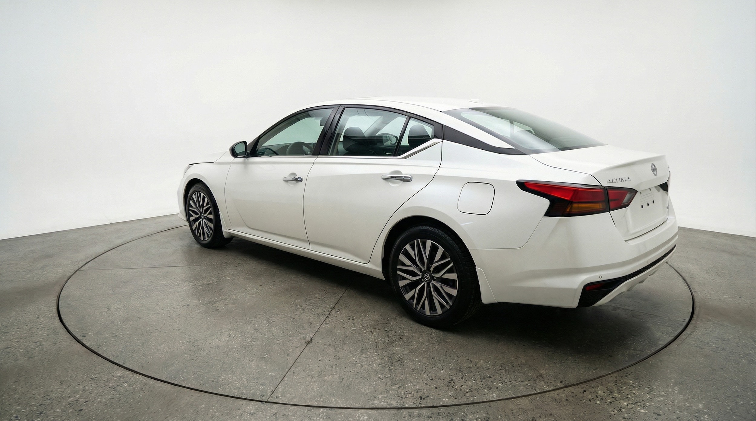 Thumbnail: 2025 Nissan Altima - 5