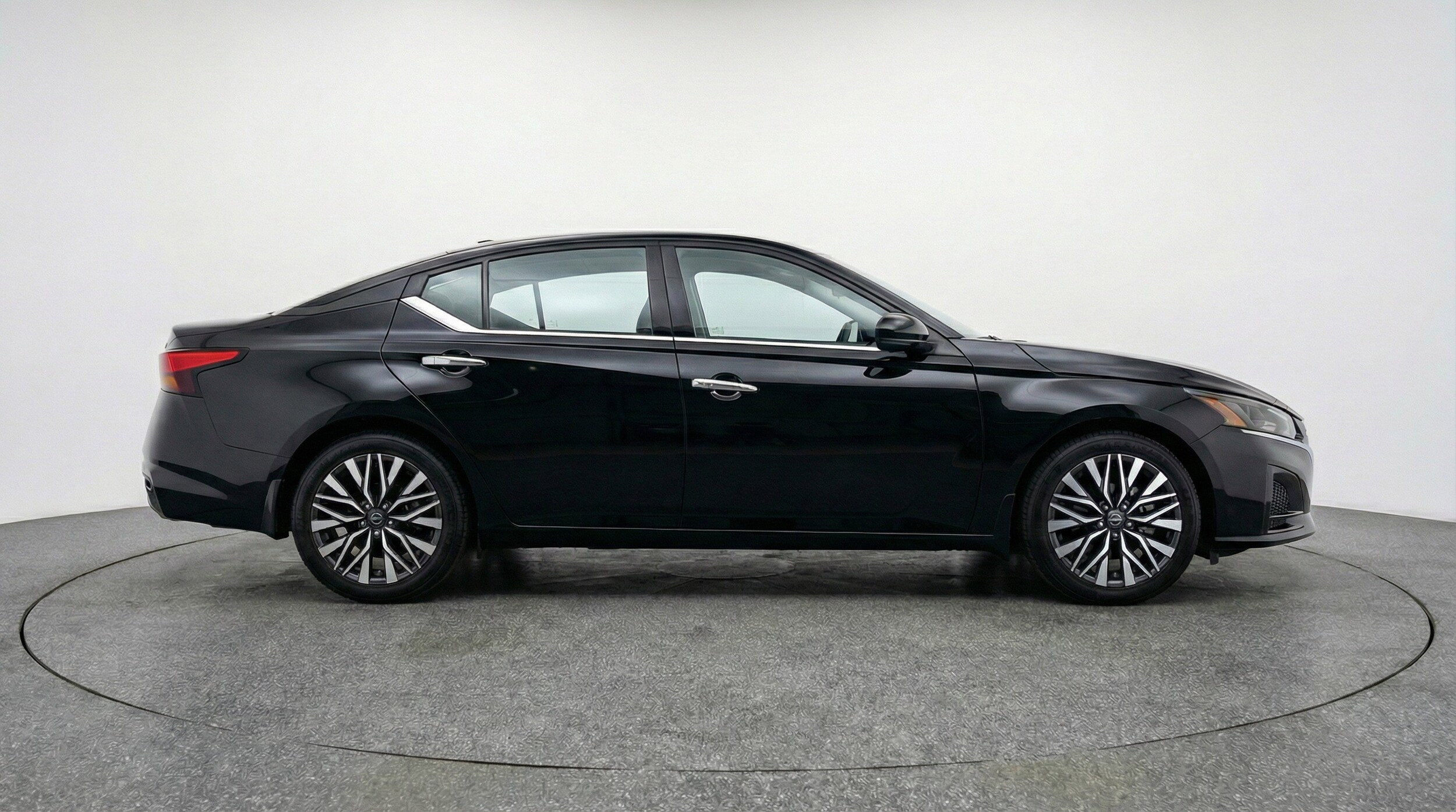 Thumbnail: 2025 Nissan Altima - 11