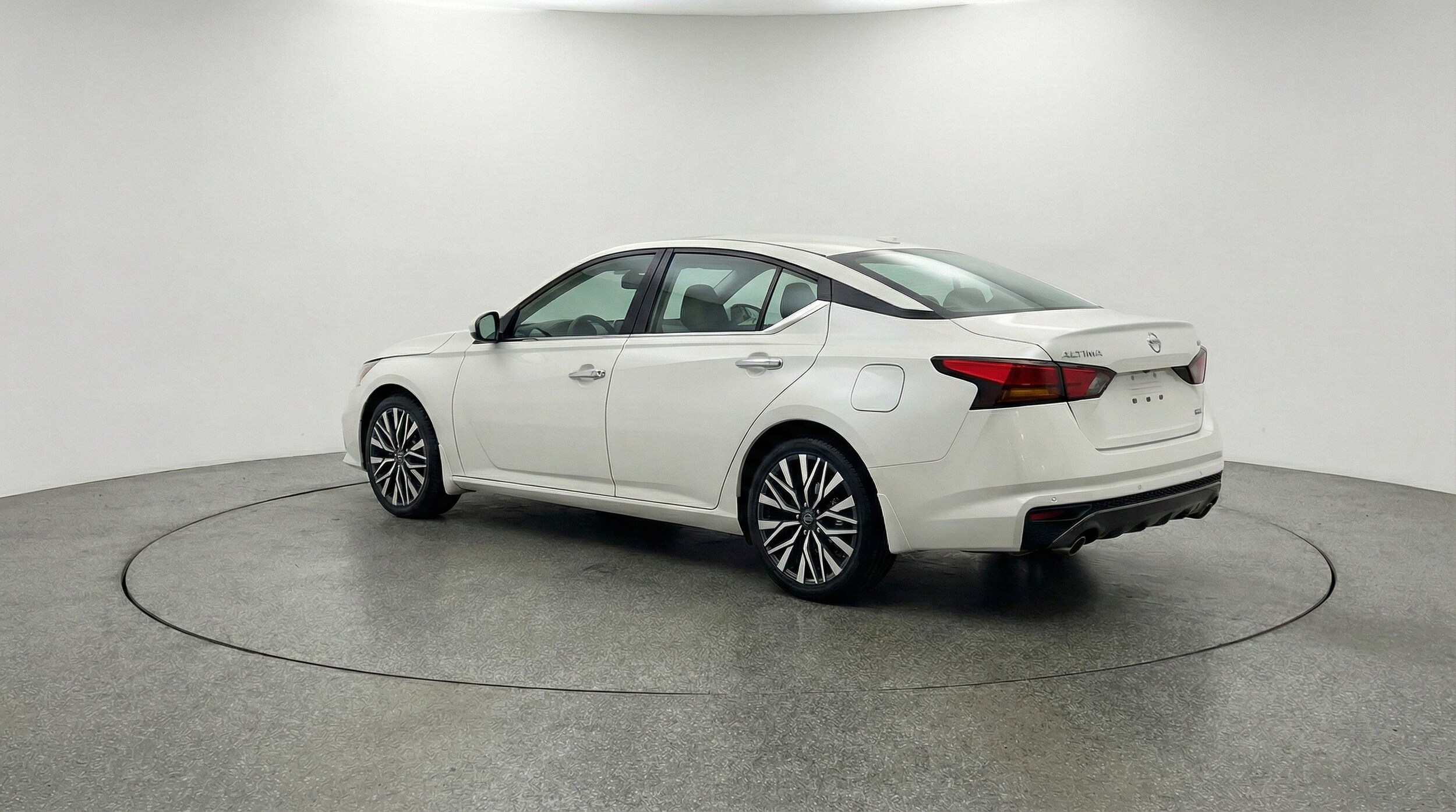 Thumbnail: 2025 Nissan Altima - 6