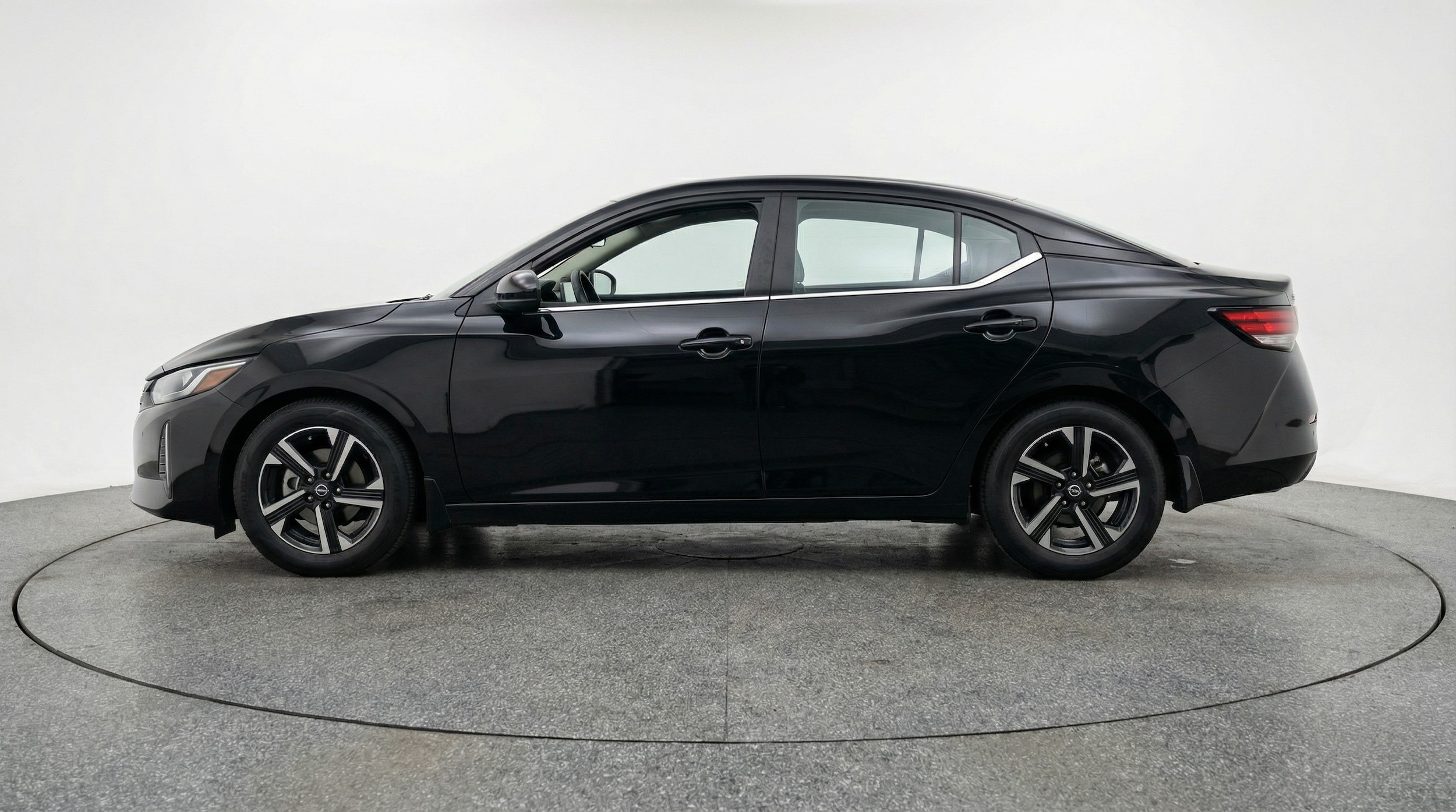 Thumbnail: 2025 Nissan Sentra - 4