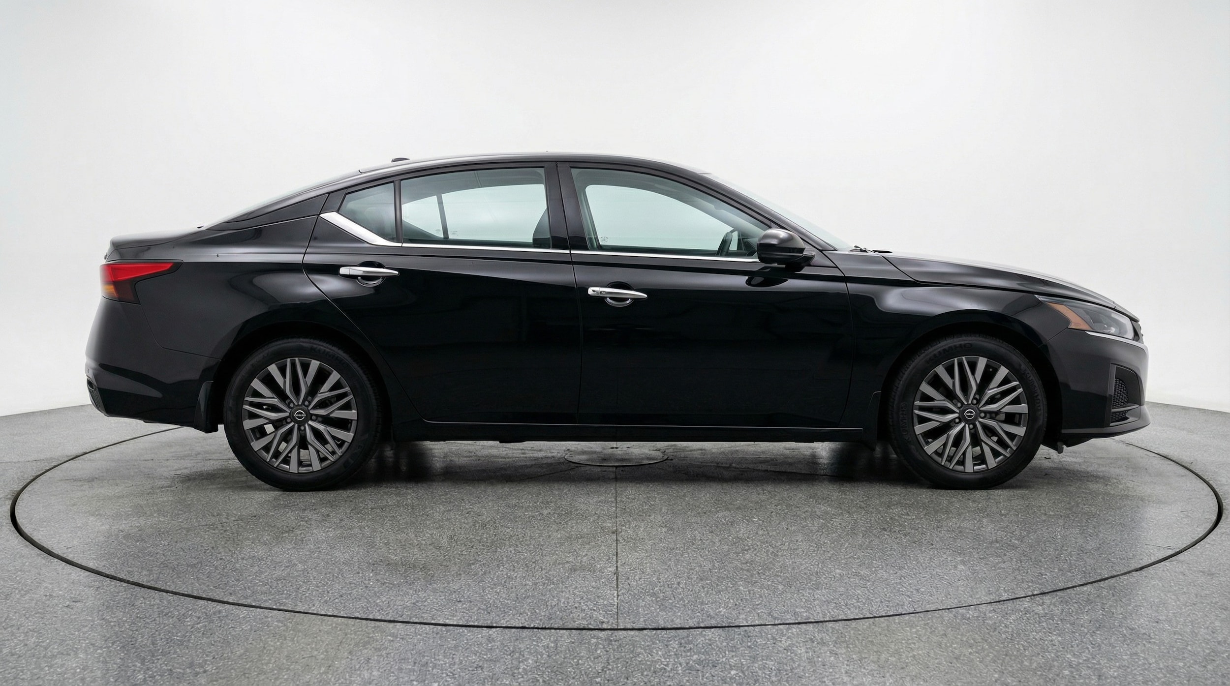 Thumbnail: 2025 Nissan Altima - 8