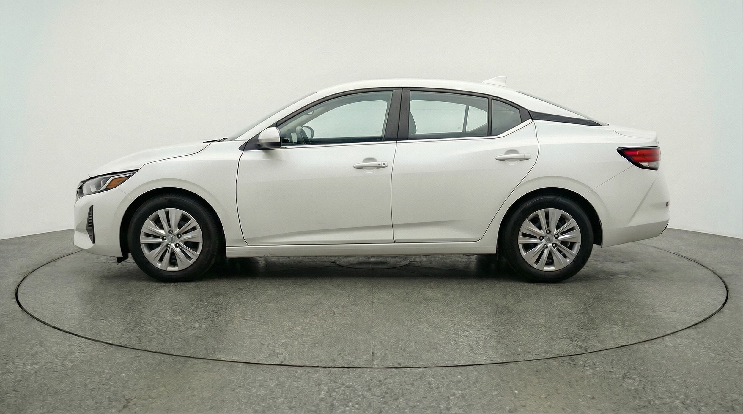 Thumbnail: 2025 Nissan Sentra - 4