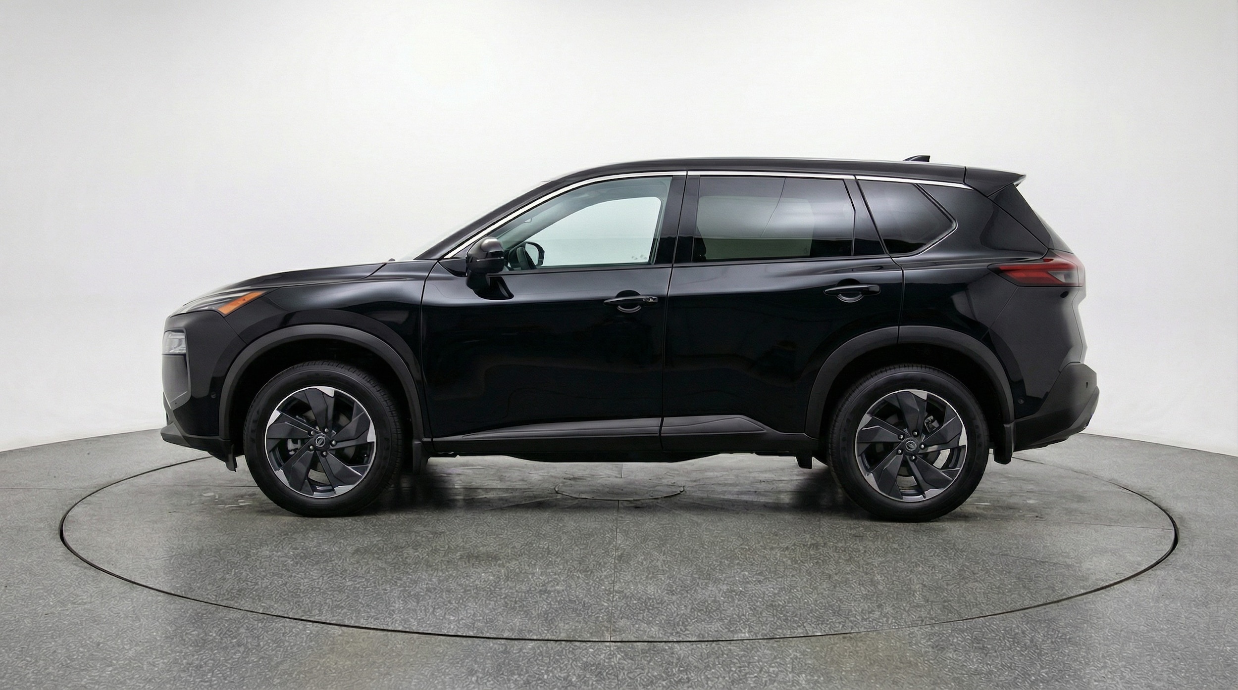 Thumbnail: 2025 Nissan Rogue - 4